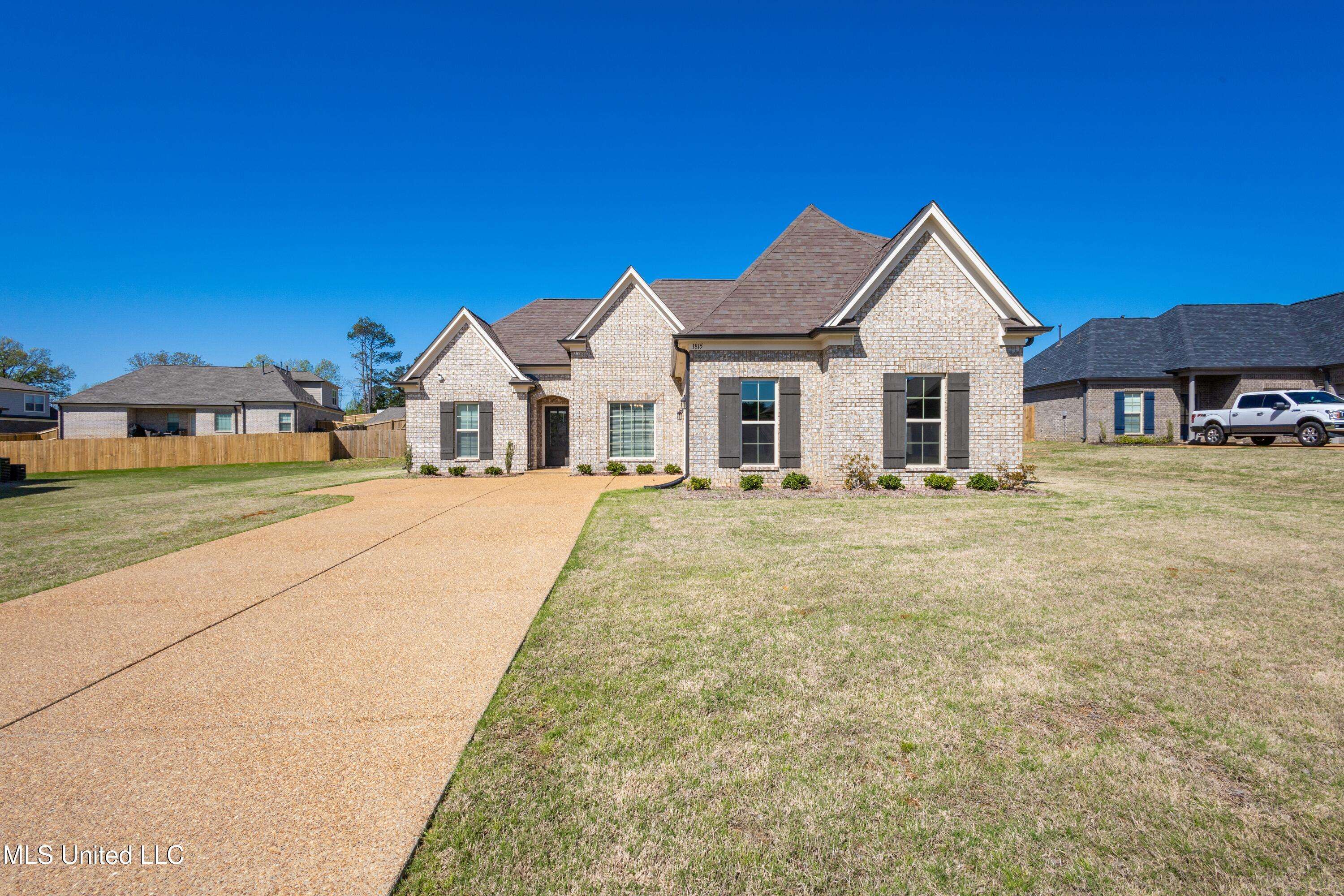 Nesbit, MS 38651,1815 Millers Cove