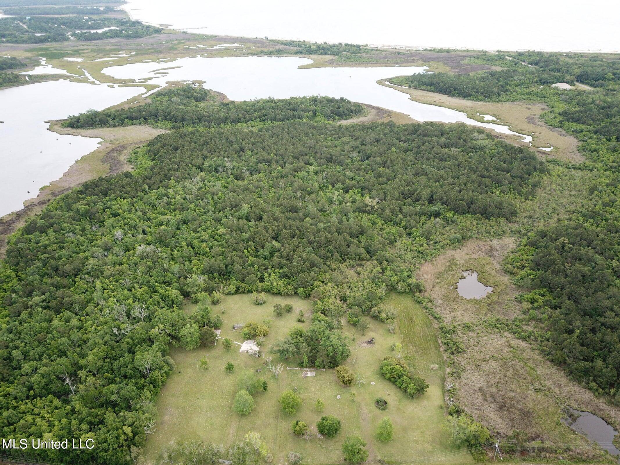Bay Saint Louis, MS 39520,5532 Lakeshore Road