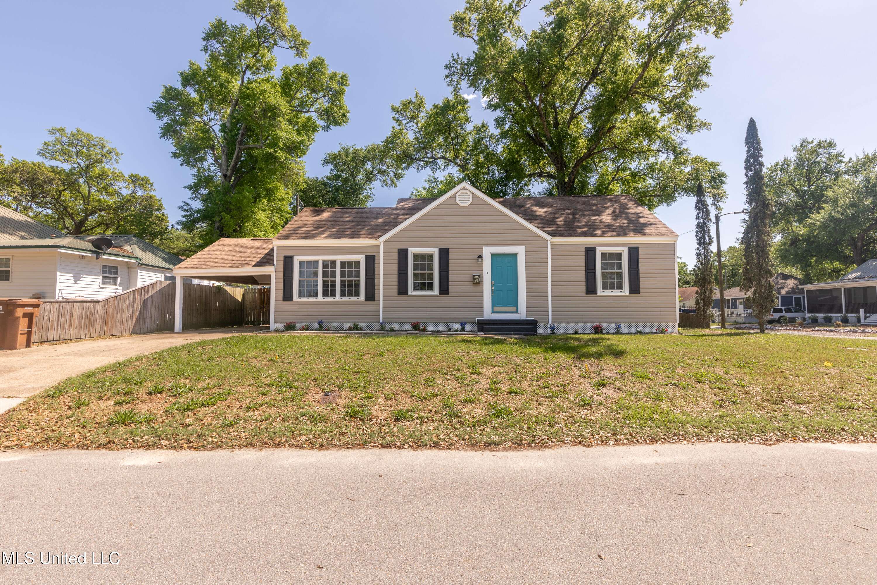 Biloxi, MS 39530,171 Keesler Circle