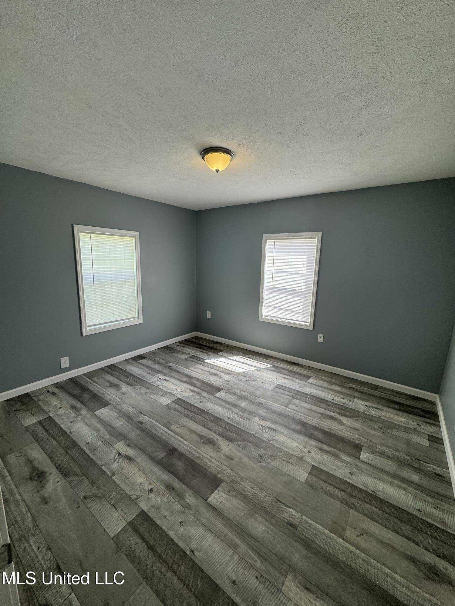 Greenwood, MS 38930,305 Senica Avenue