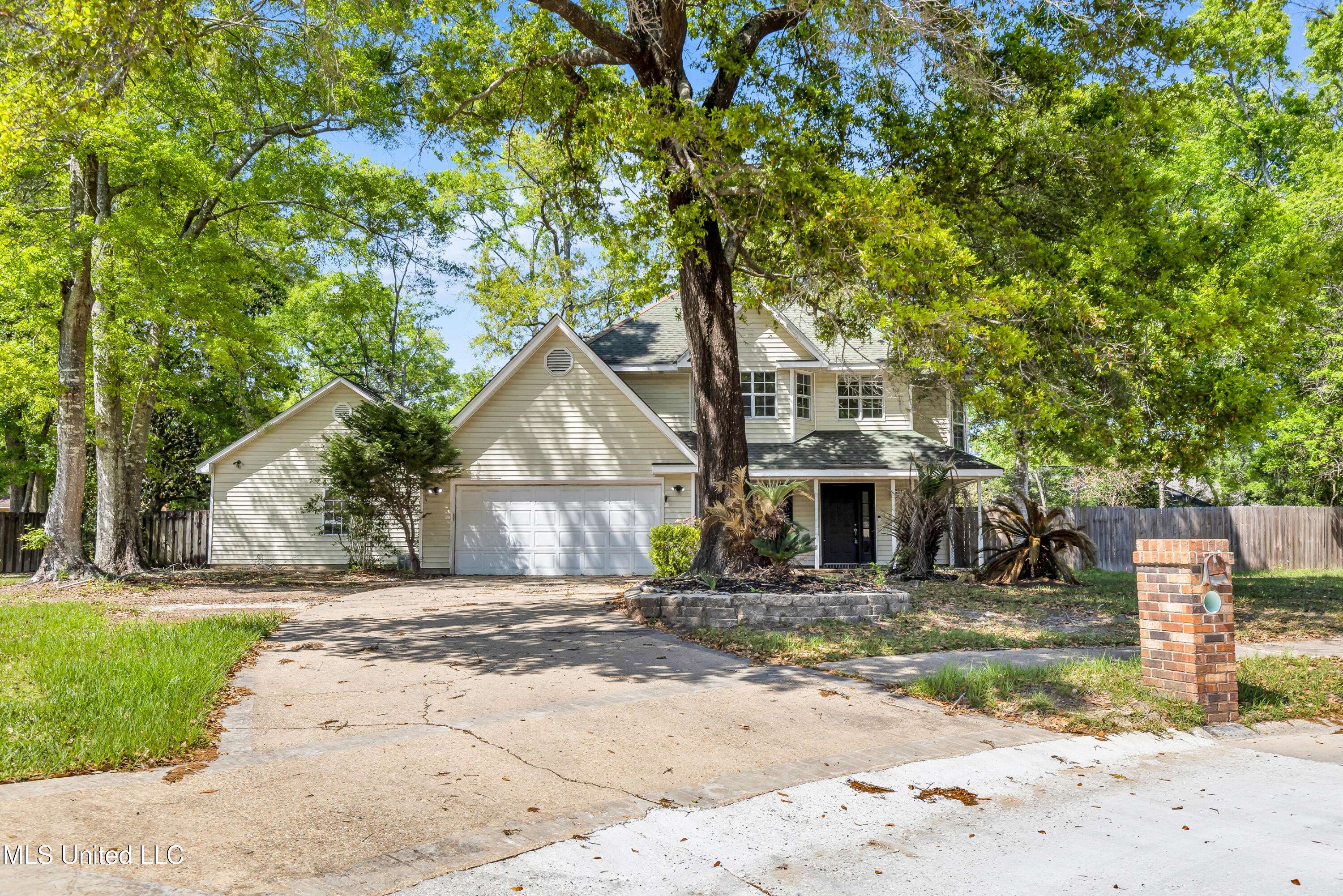 Ocean Springs, MS 39564,3611 Hedgewood Cove
