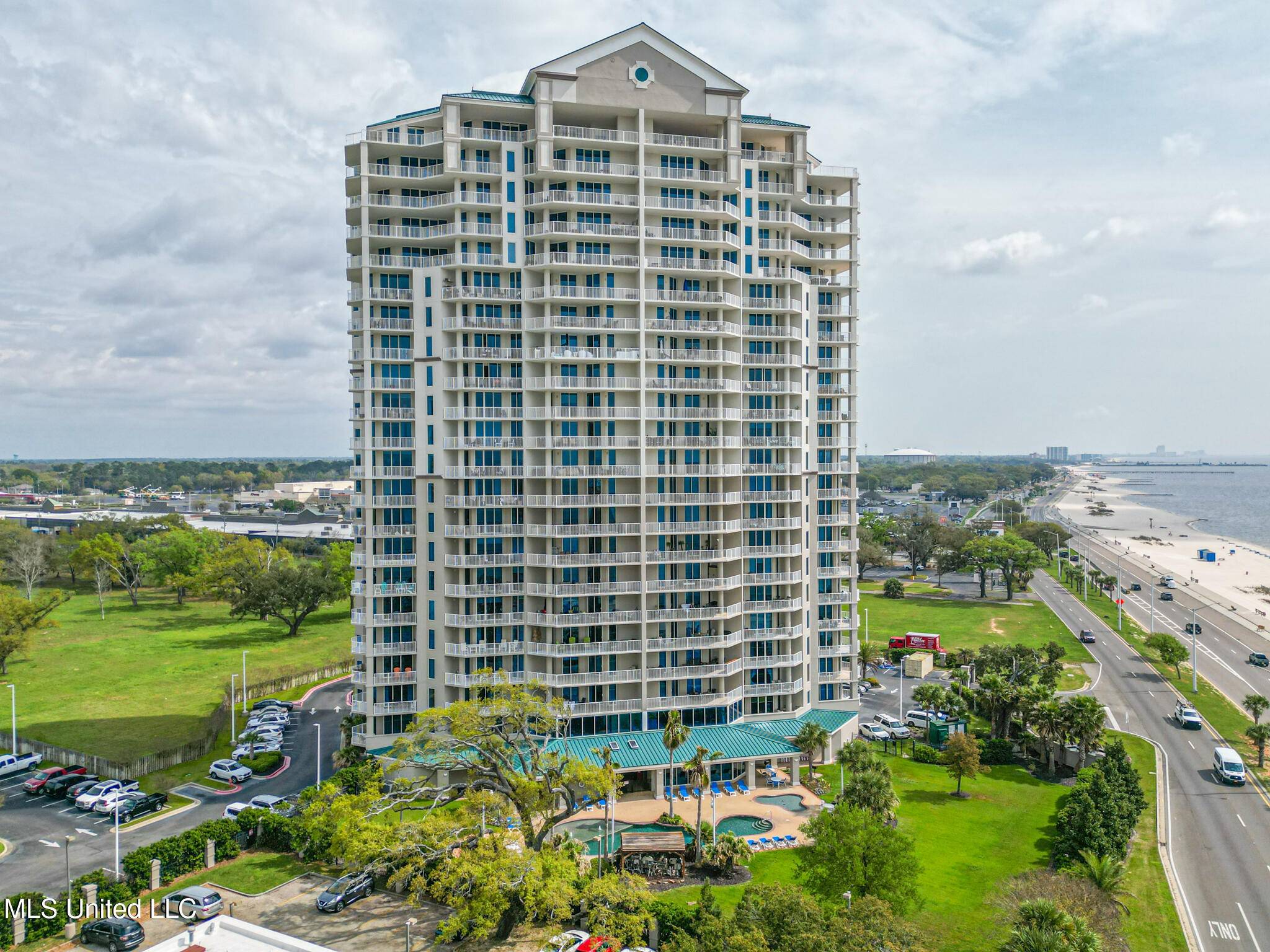 Biloxi, MS 39531,2668 Beach Boulevard #305