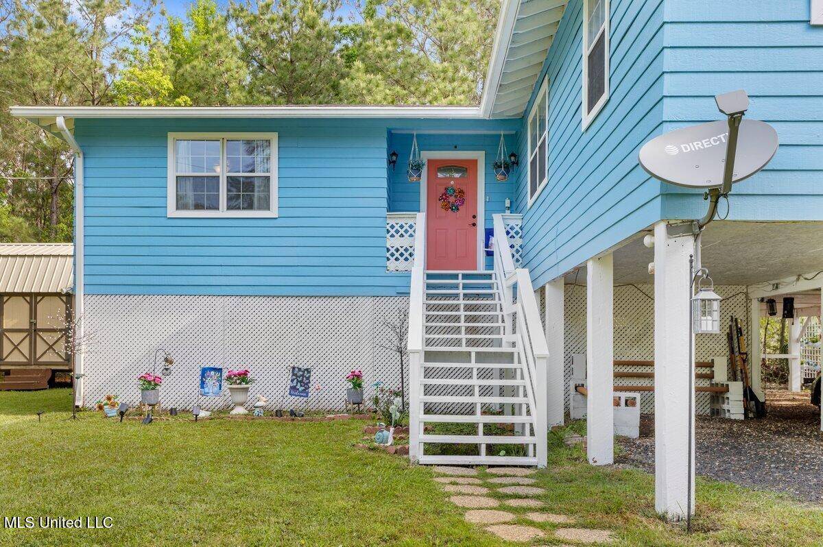 Bay Saint Louis, MS 39520,5052 Schira Street