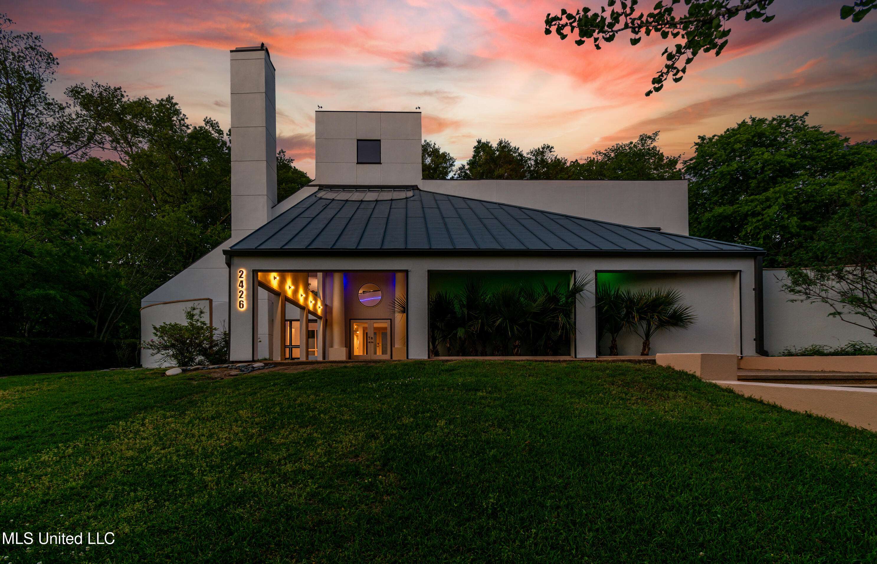 Jackson, MS 39211,2426 Eastover Drive