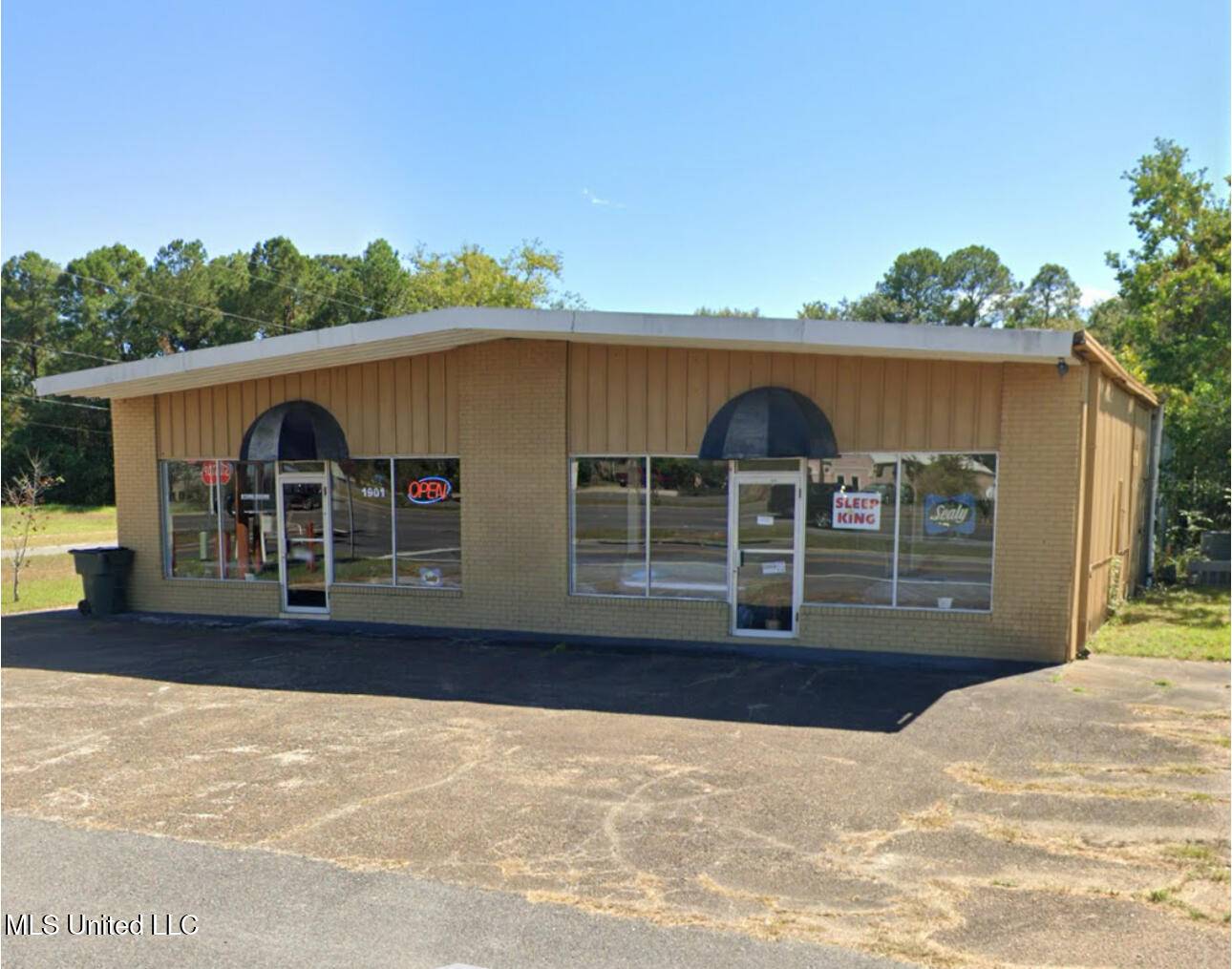 Gautier, MS 39553,1901 Highway 90