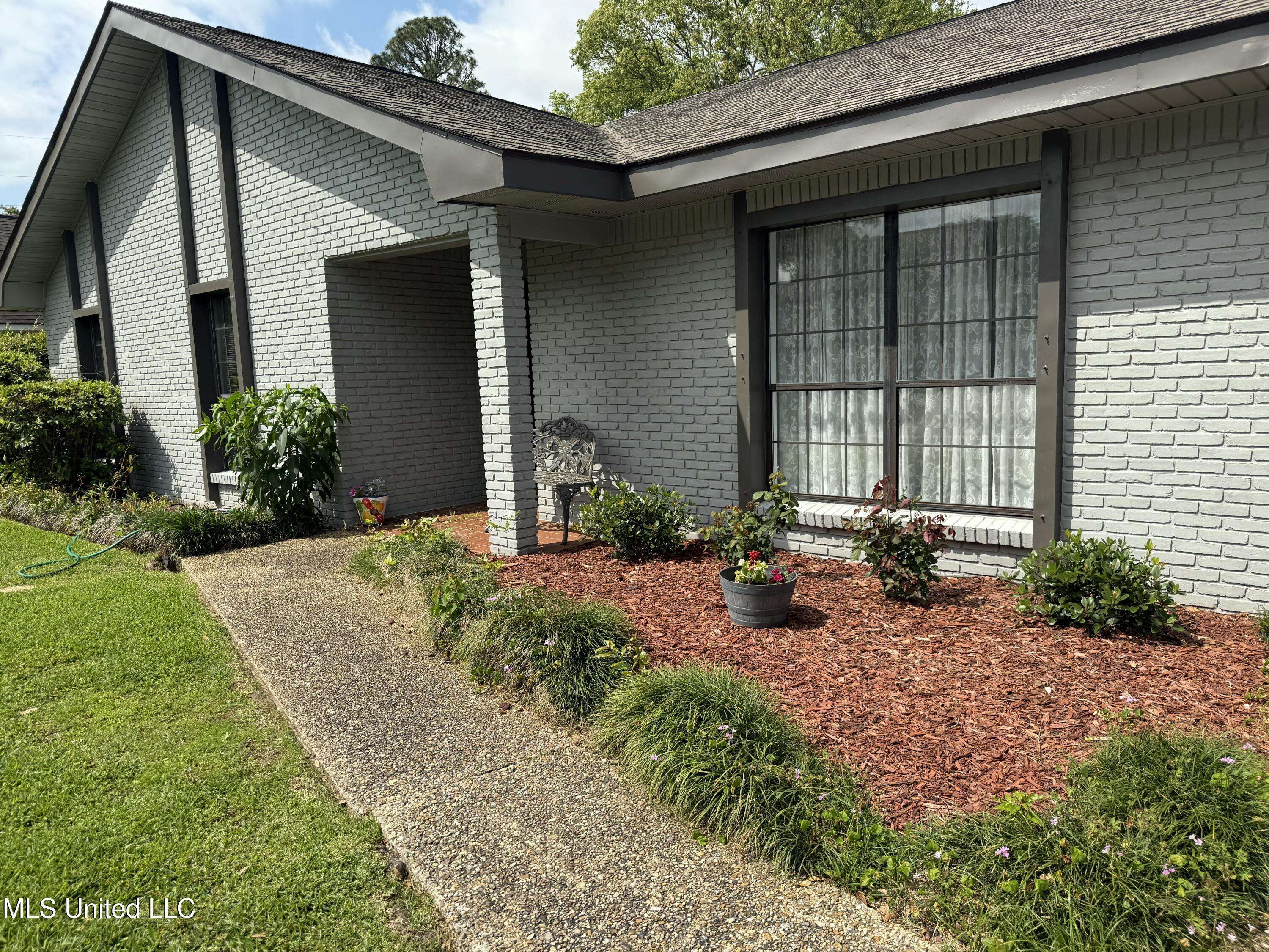 Biloxi, MS 39531,419 Cove Drive