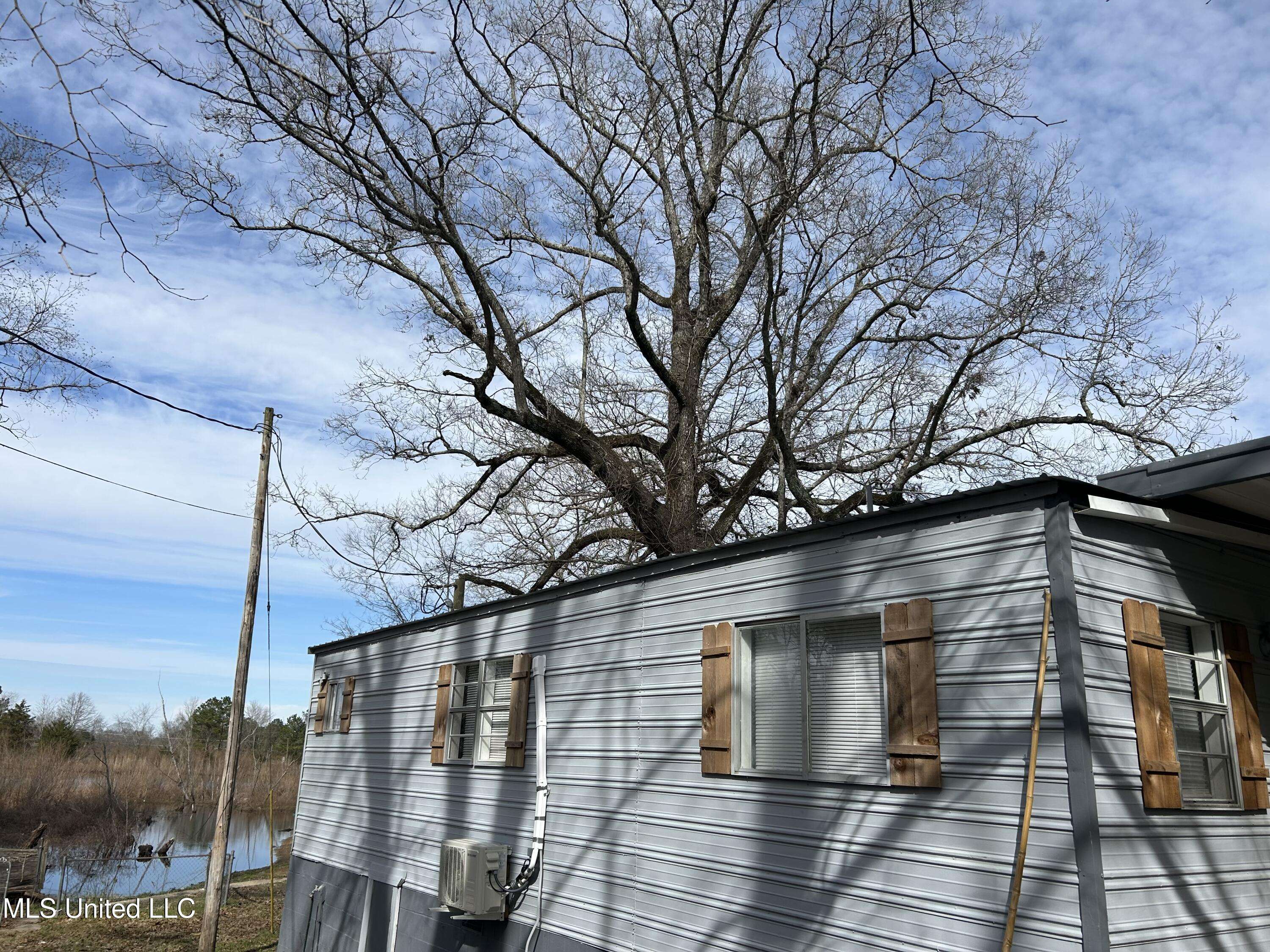 Byram, MS 39272,1851 Turtle Road
