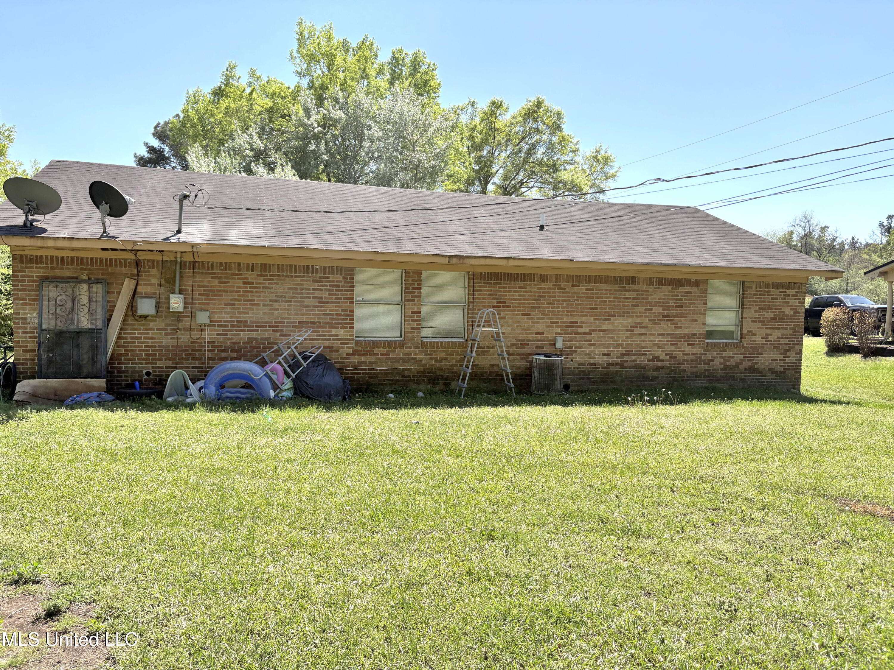 Holly Springs, MS 38635,542 Sanders Avenue