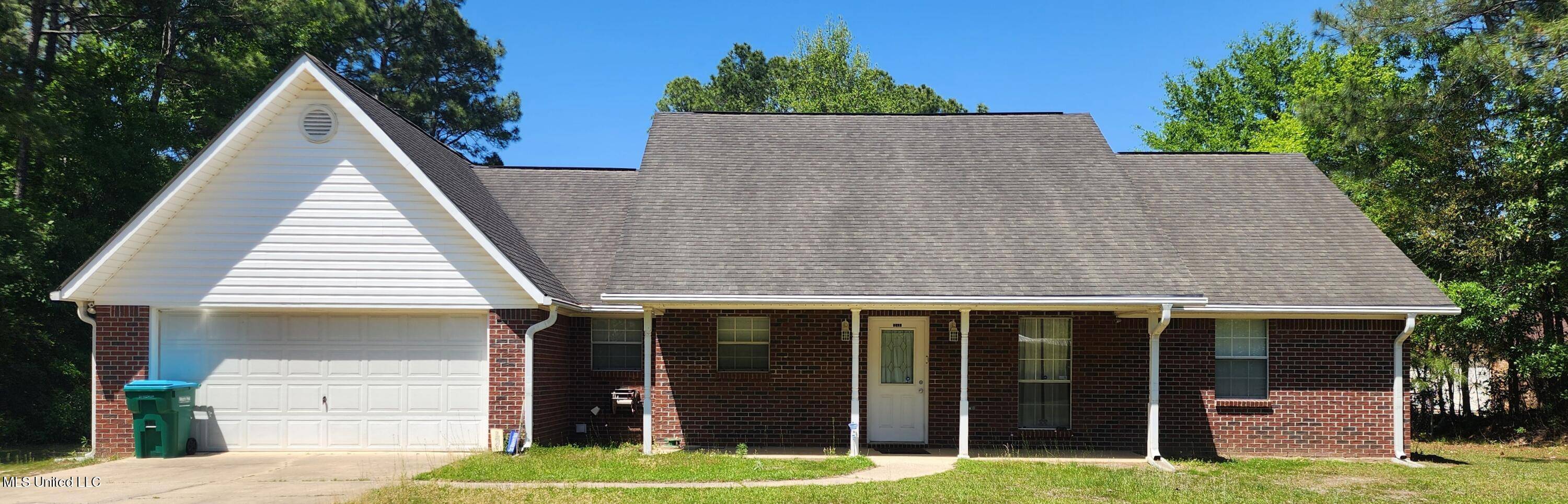 Gautier, MS 39553,3304 Grouper Road
