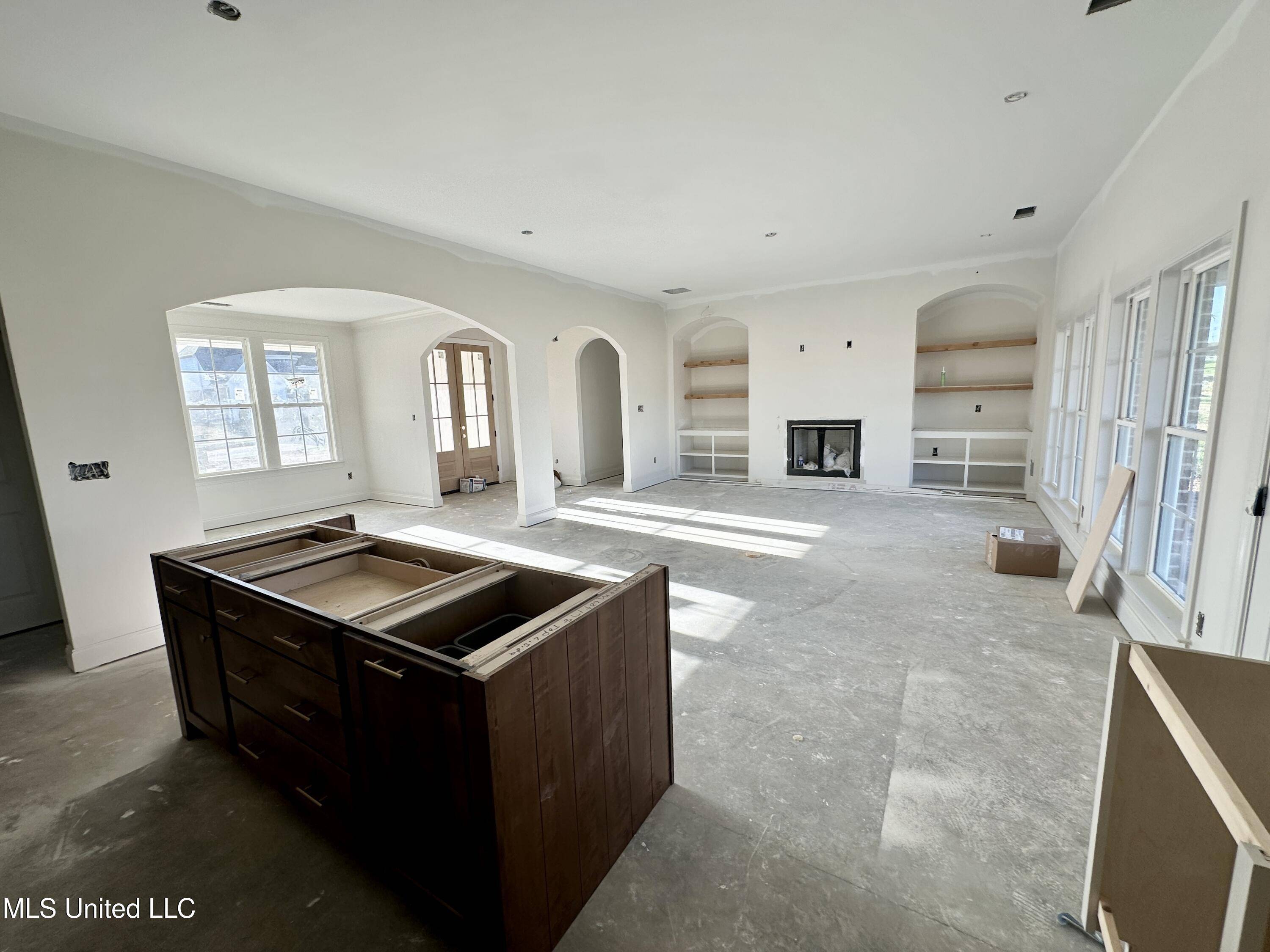 Hernando, MS 38632,3162 Autumn Wind Drive