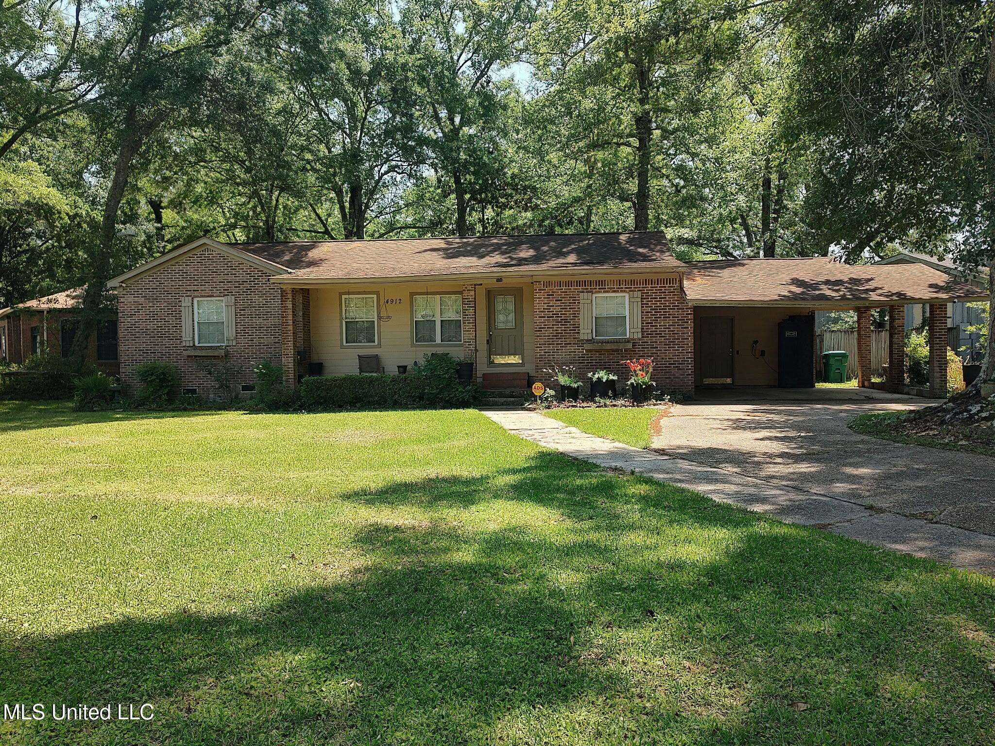 Moss Point, MS 39563,4912 Forrest Street