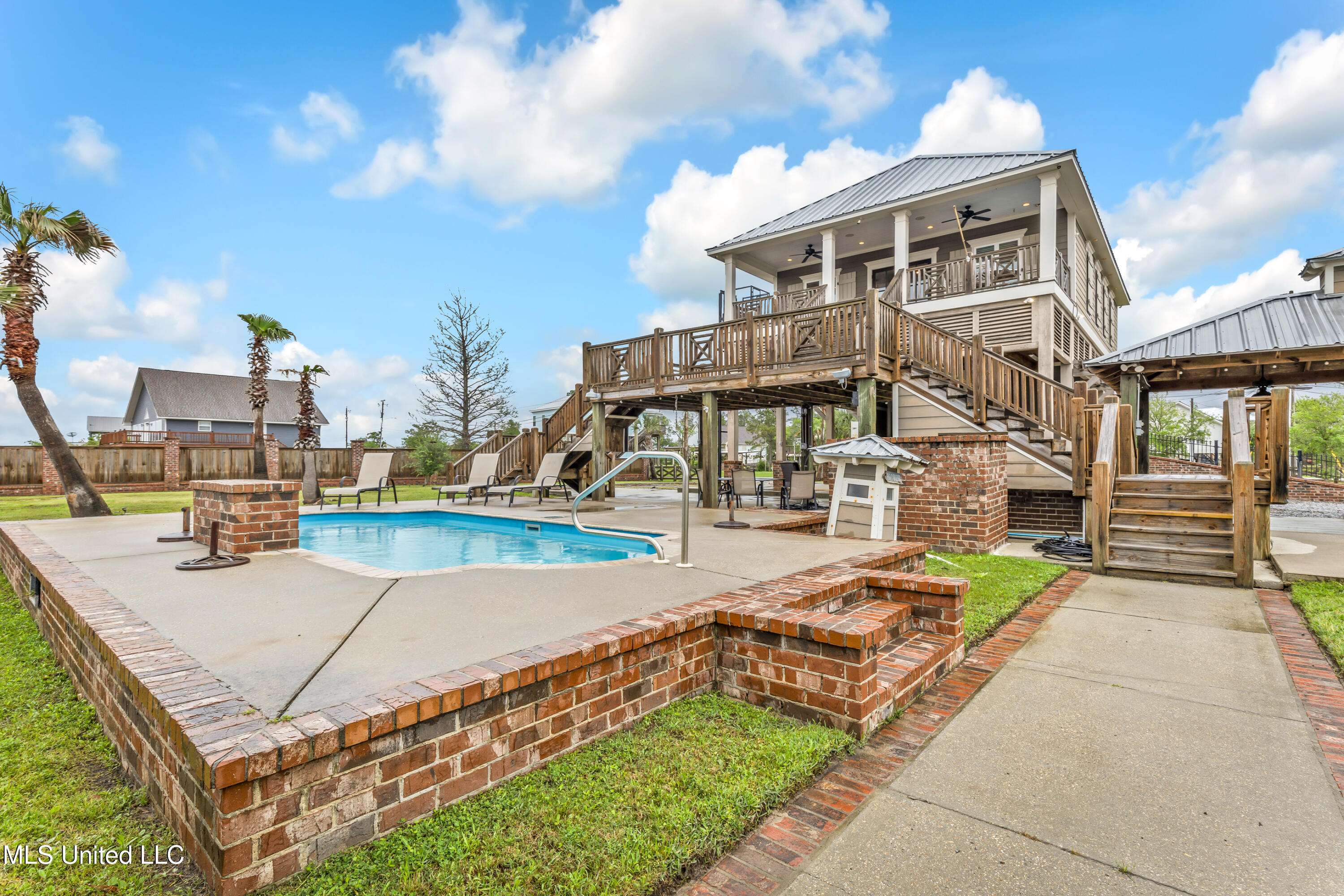 Bay Saint Louis, MS 39520,5019 Hawaii Street