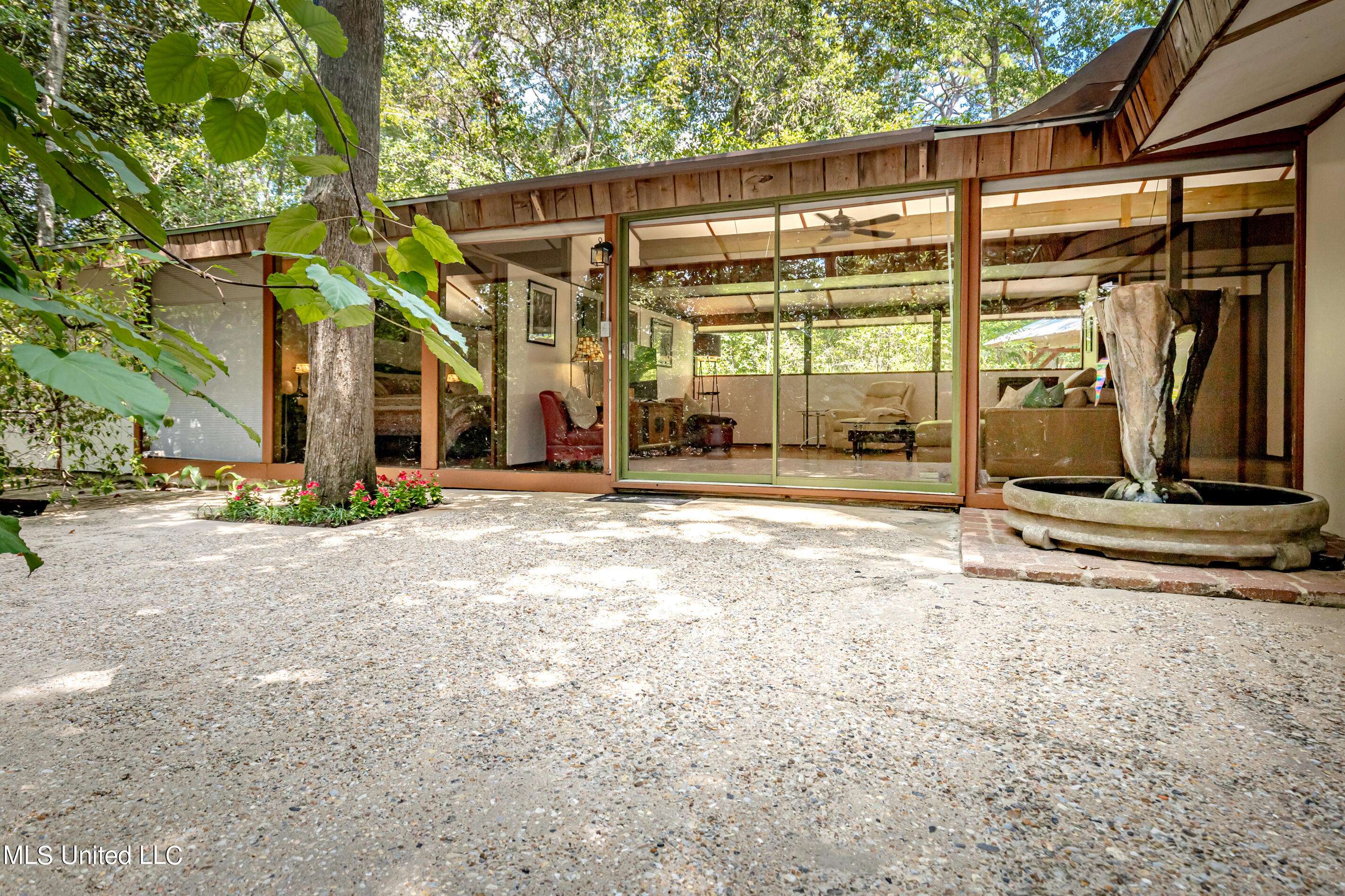Ocean Springs, MS 39564,1209 Nelson Drive