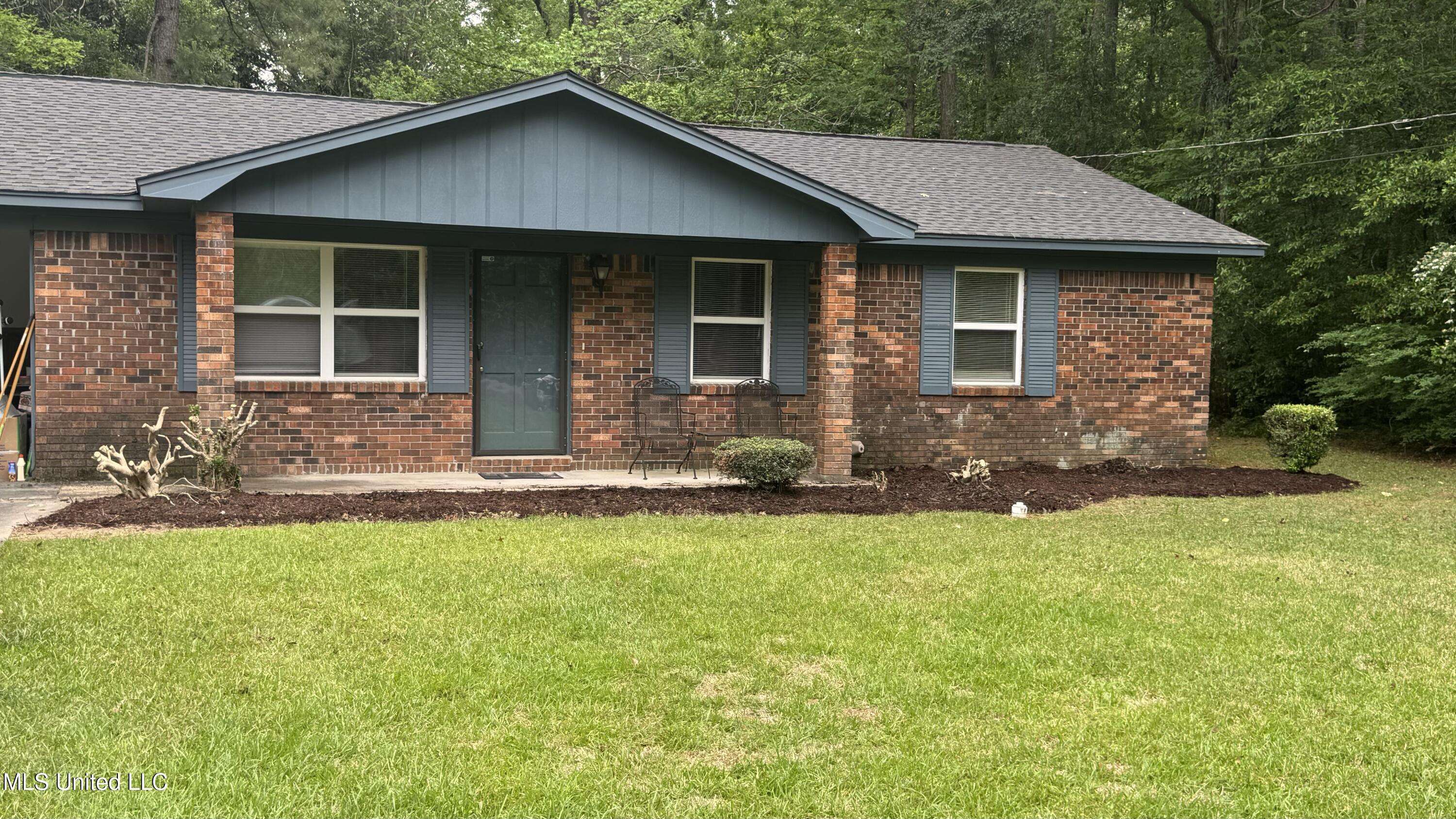 Hattiesburg, MS 39402,601 Lakewood Loop
