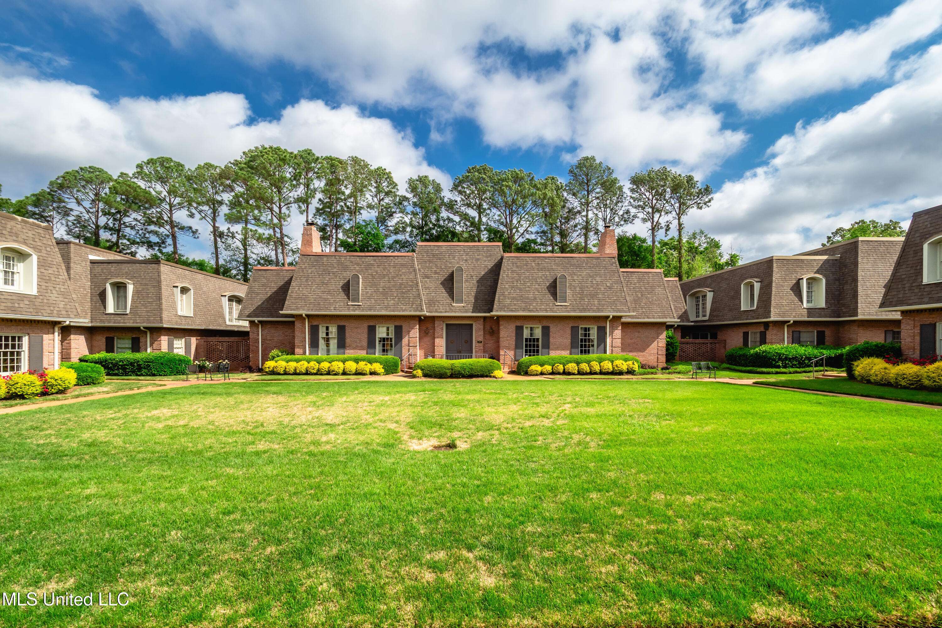 Jackson, MS 39211,420 Saint Andrews Drive ##A2-4