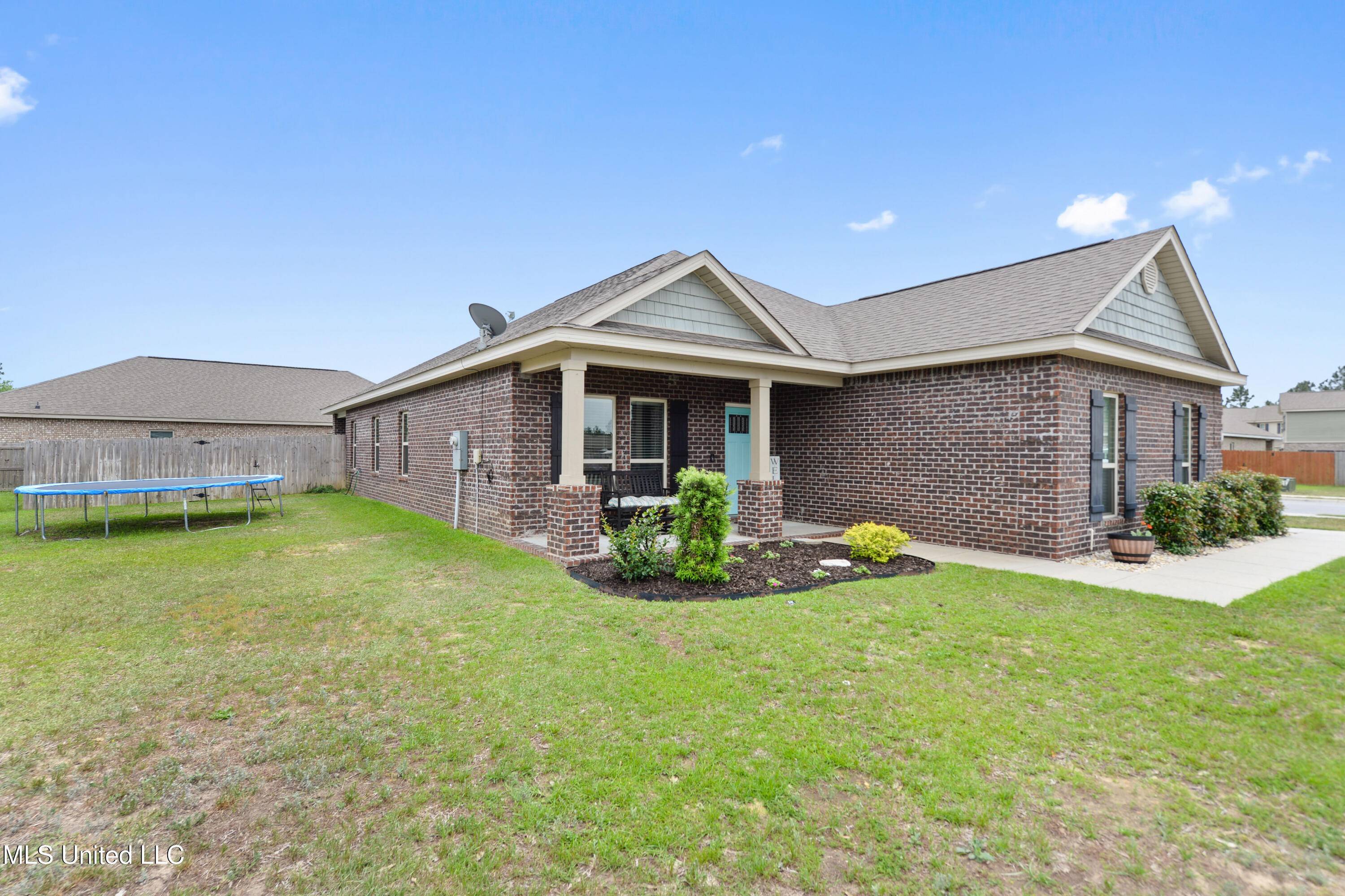 Ocean Springs, MS 39564,6820 Sweetclover Drive