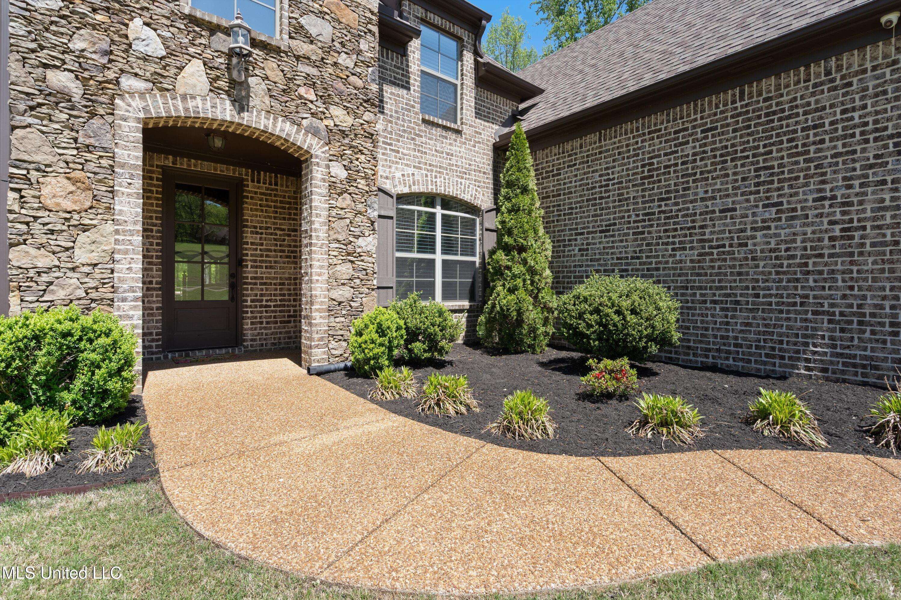 Hernando, MS 38632,8240 Steven Henry Road