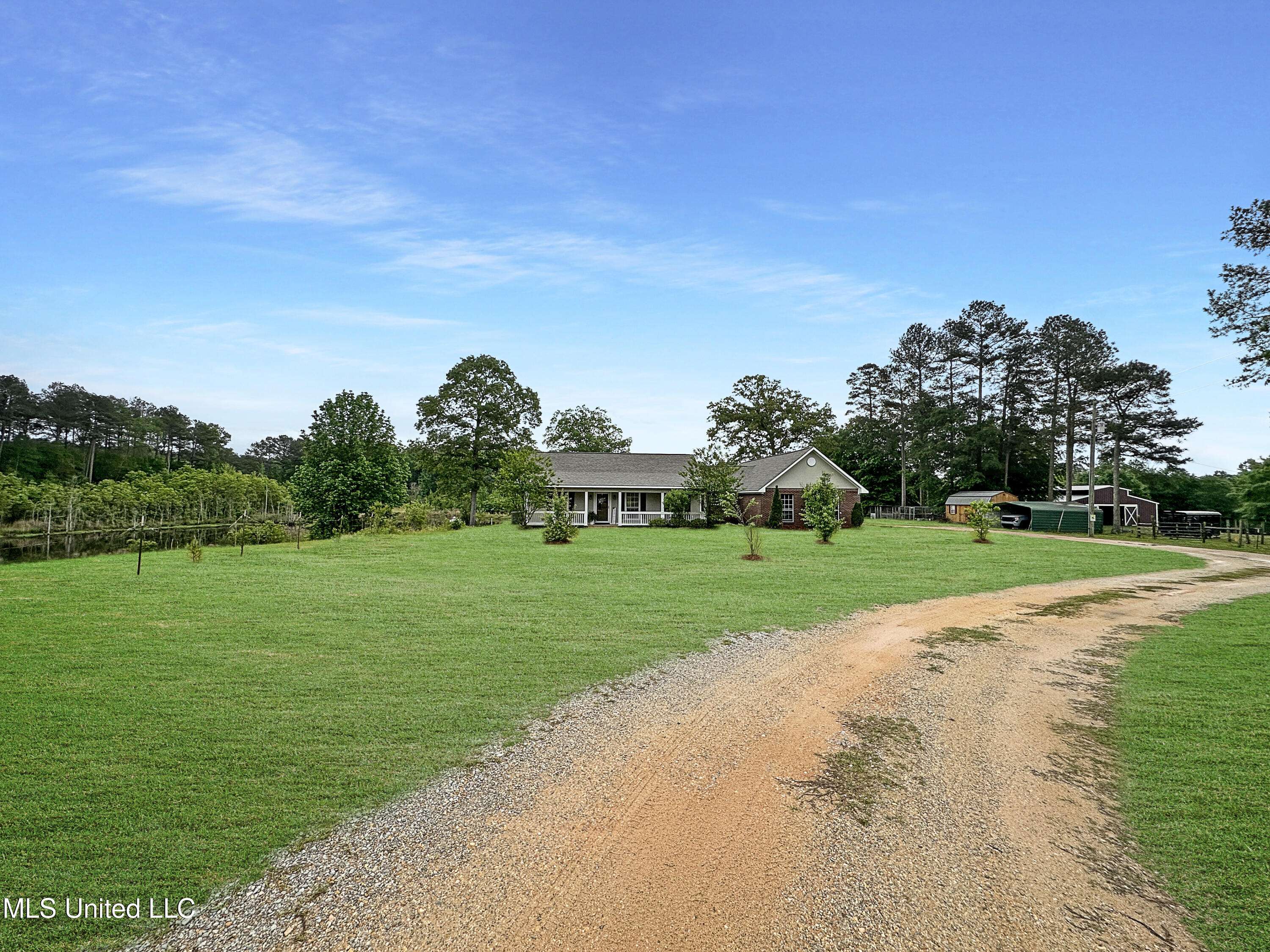 Mount Olive, MS 39119,268 J Smith Road