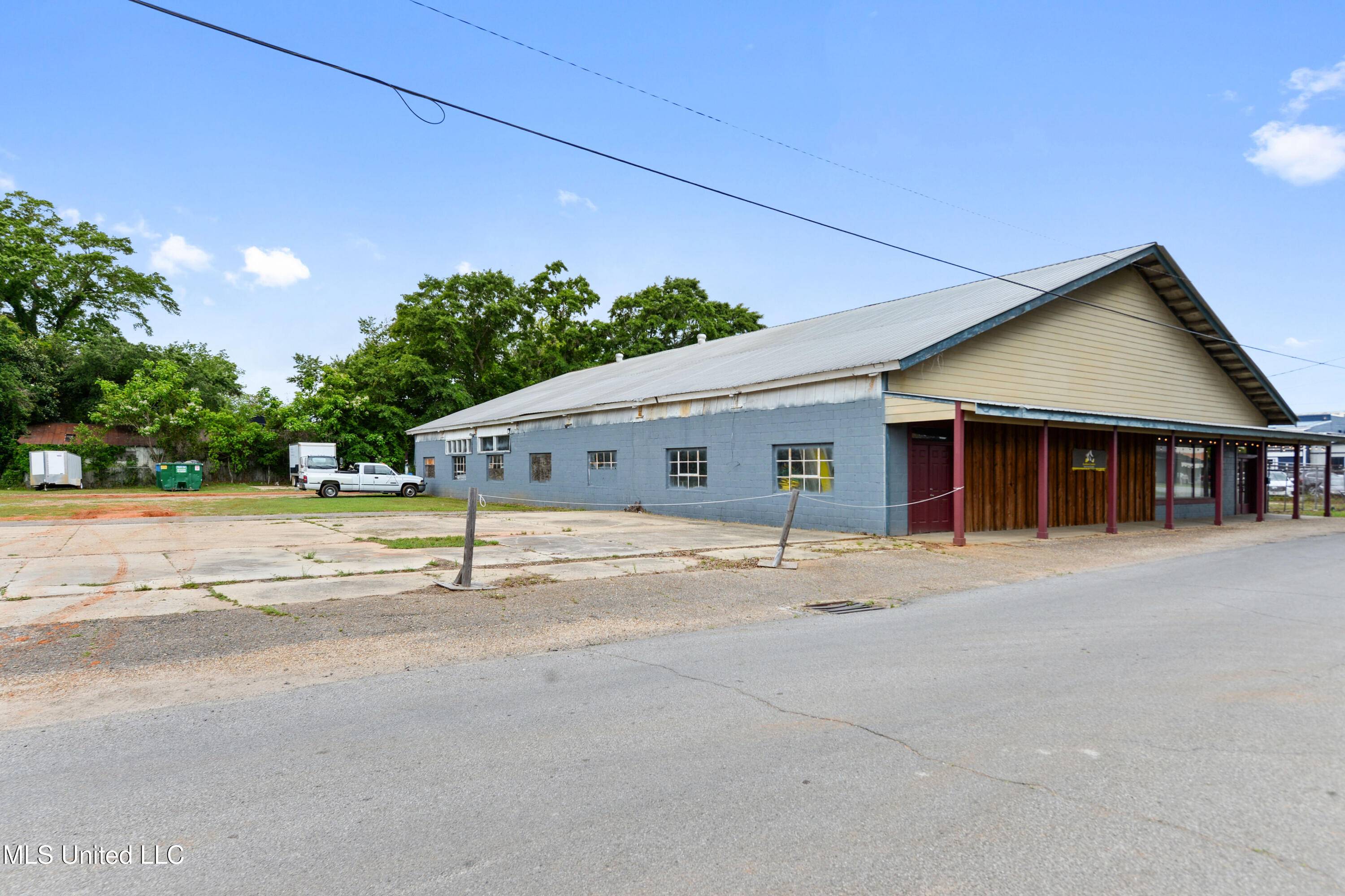 Lucedale, MS 39452,137 London Street