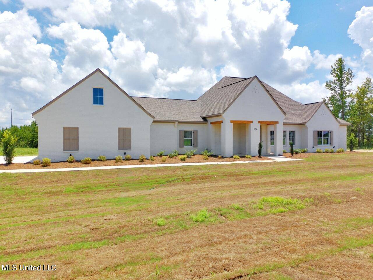 Brandon, MS 39047,538 Stump Ridge Road