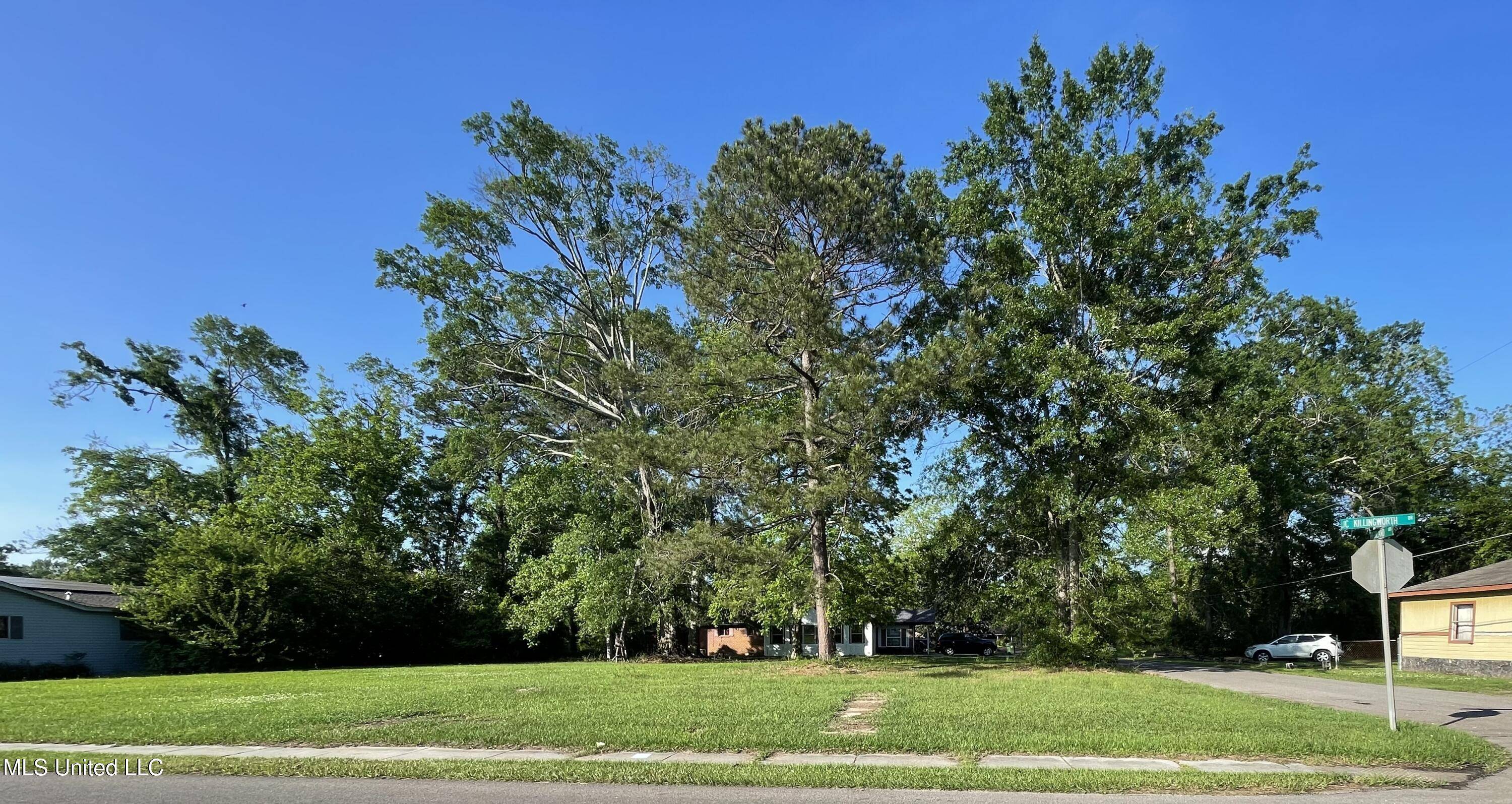 Hattiesburg, MS 39401,424 J C Killingsworth Drive