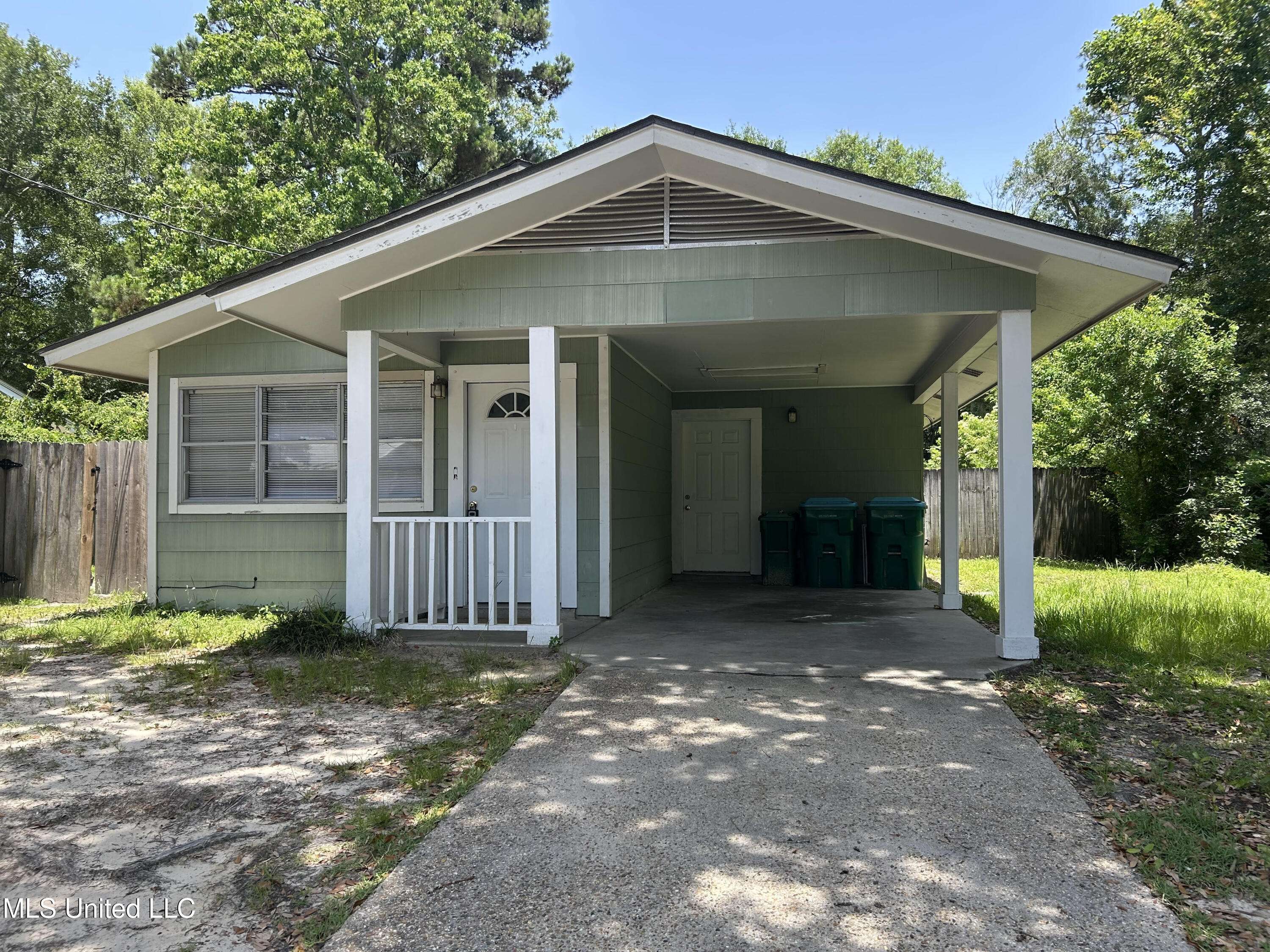 Ocean Springs, MS 39564,110 Hickory Drive