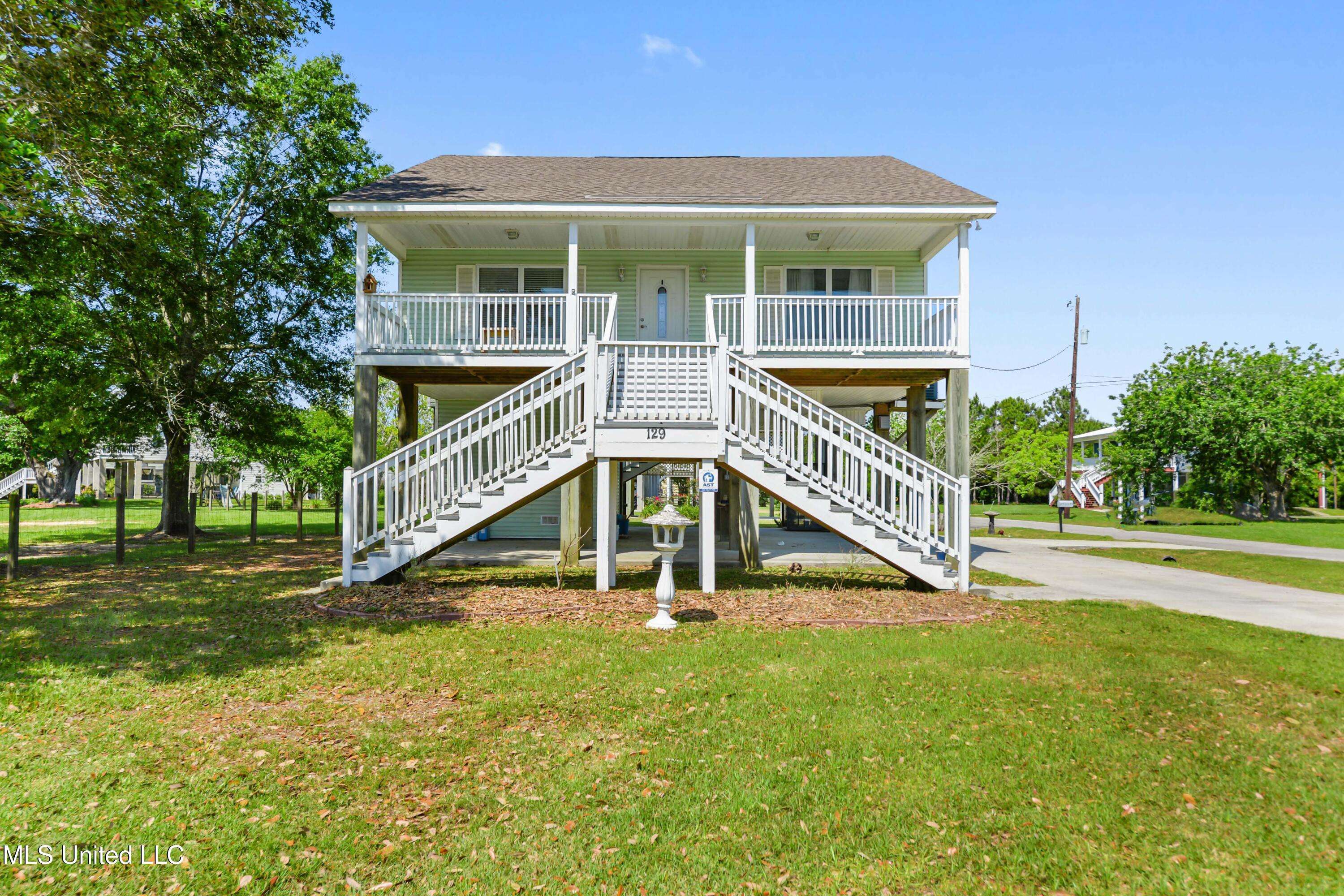 Waveland, MS 39576,129 Sears Avenue