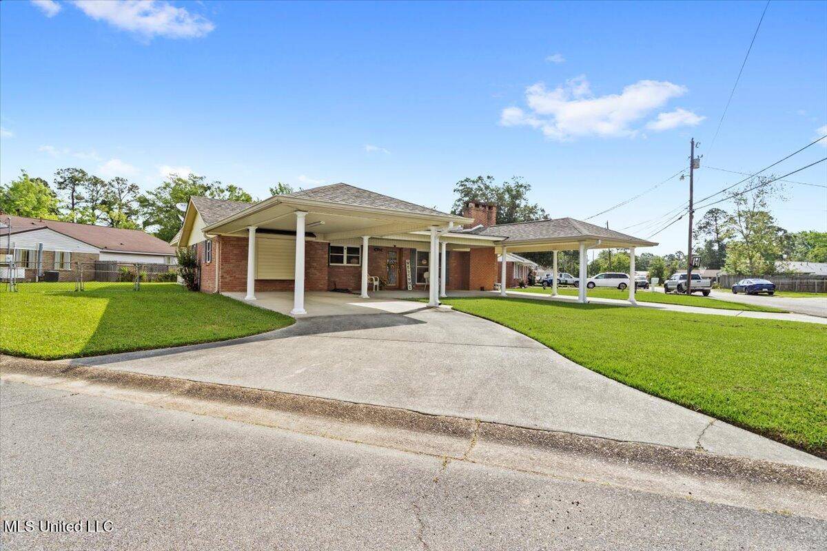Biloxi, MS 39532,15612 Kingston Drive
