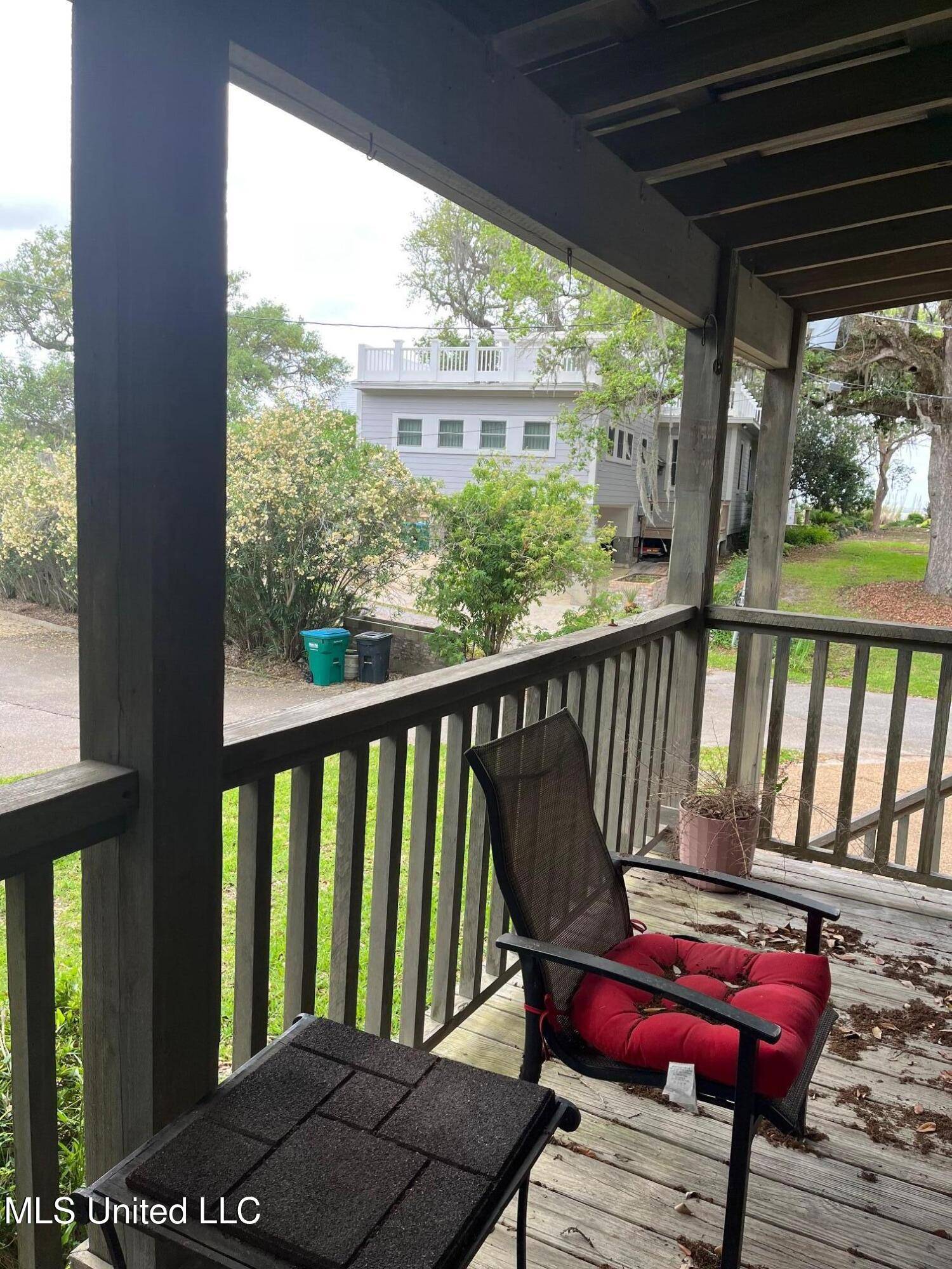 Ocean Springs, MS 39564,408 Oakwood Drive