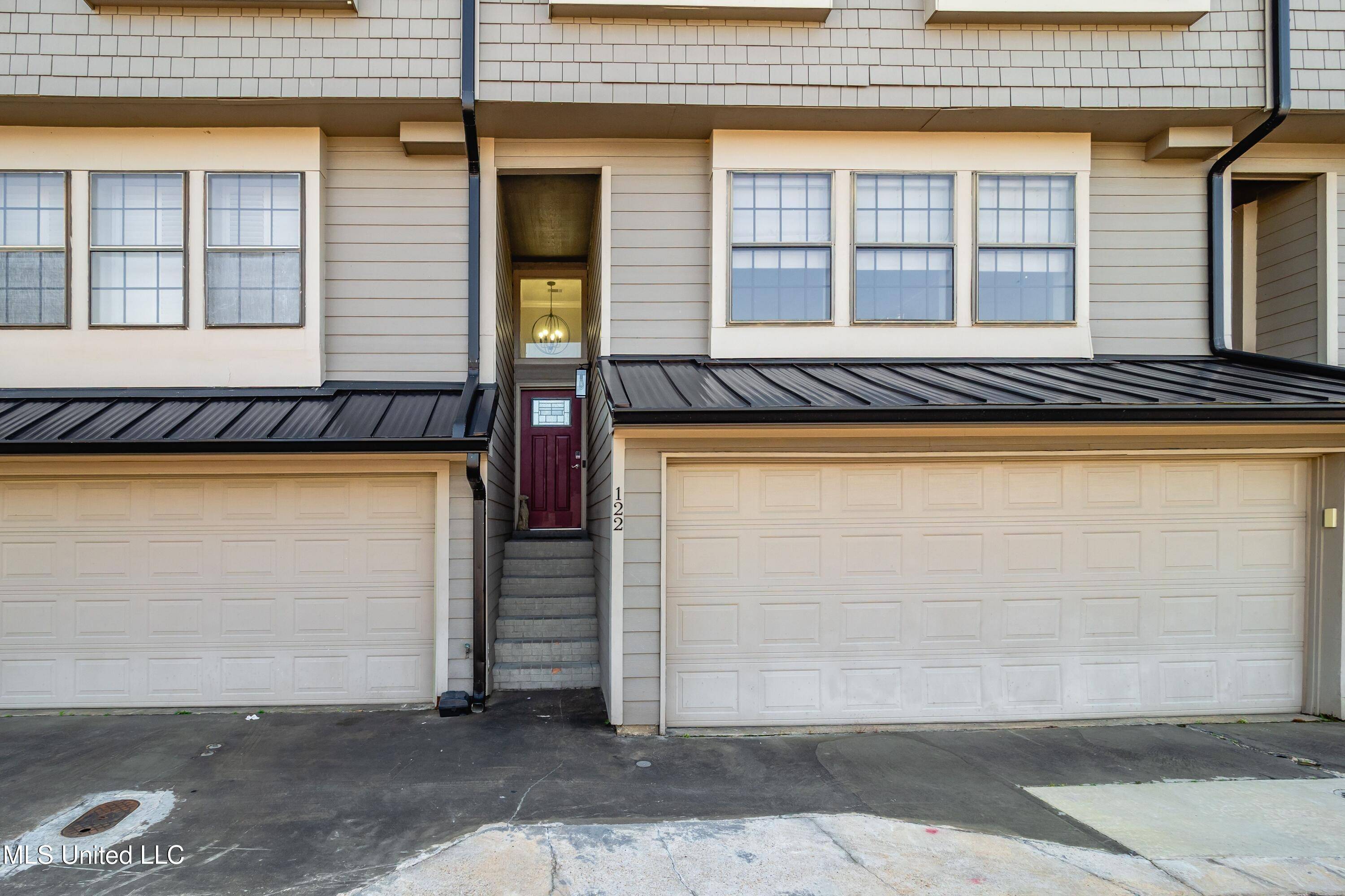 Ridgeland, MS 39157,122 Breakers Lane