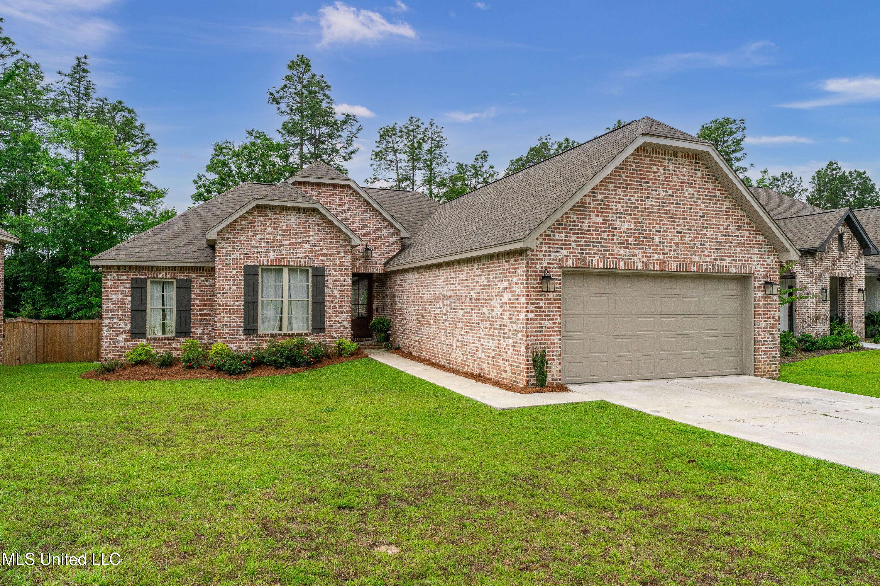Hattiesburg, MS 39402,17 Waverly Court