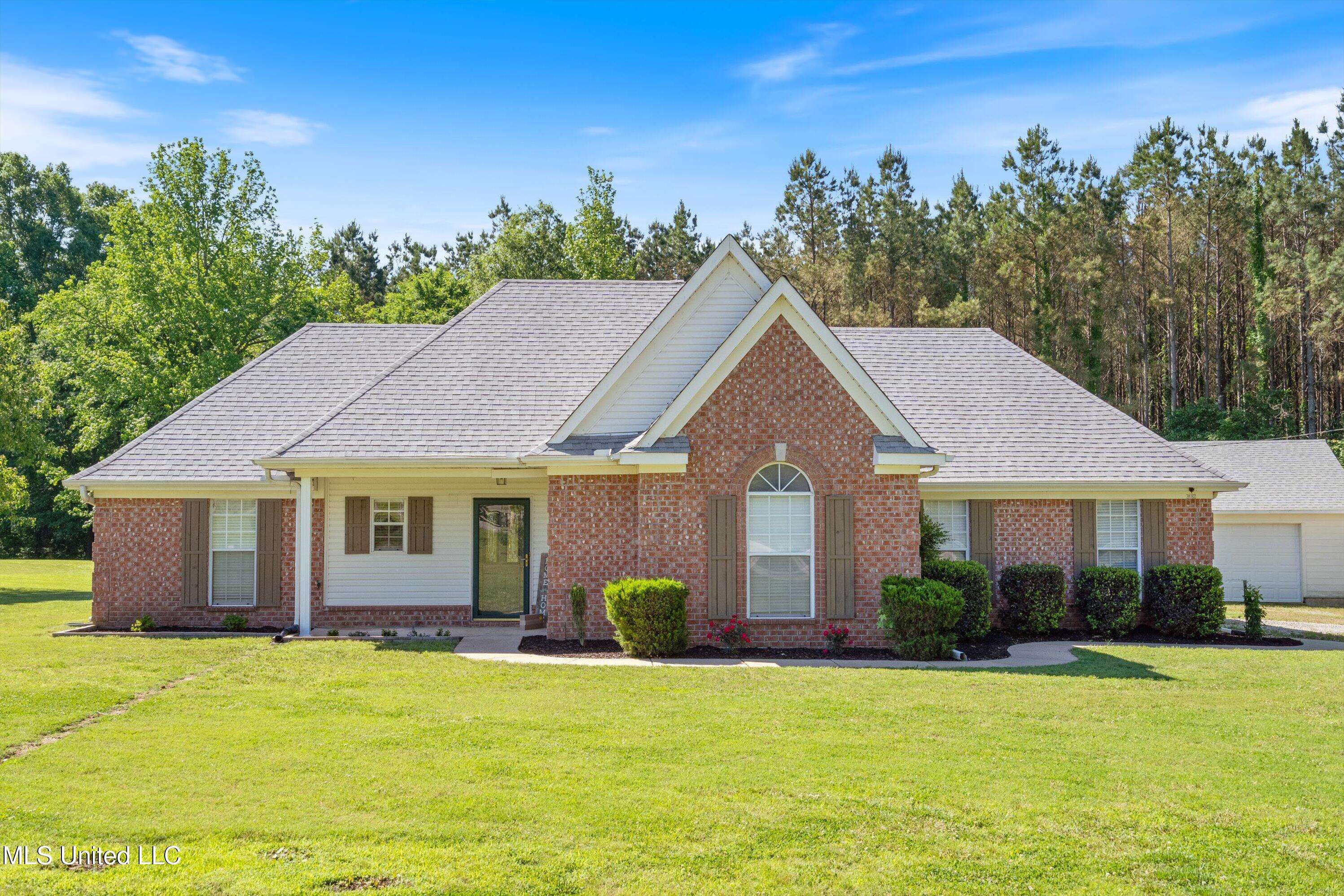Hernando, MS 38632,2482 Fletcher Cove