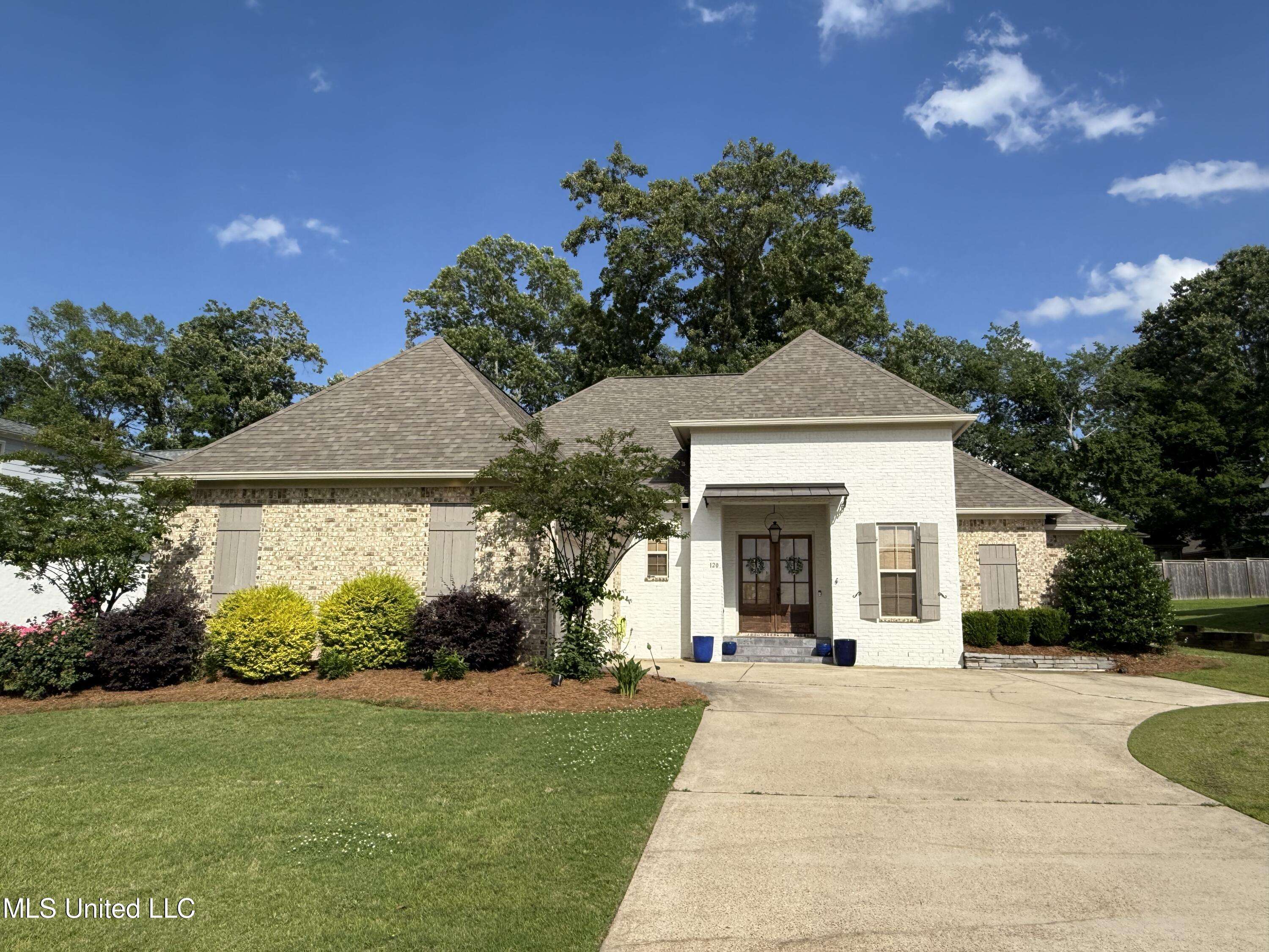 Madison, MS 39110,120 Camden Pte