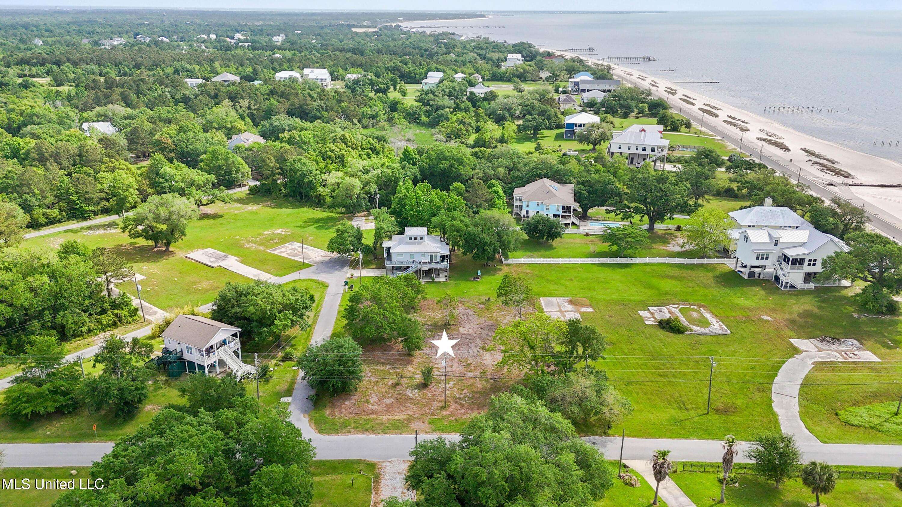 Waveland, MS 39576,112 Sears Avenue