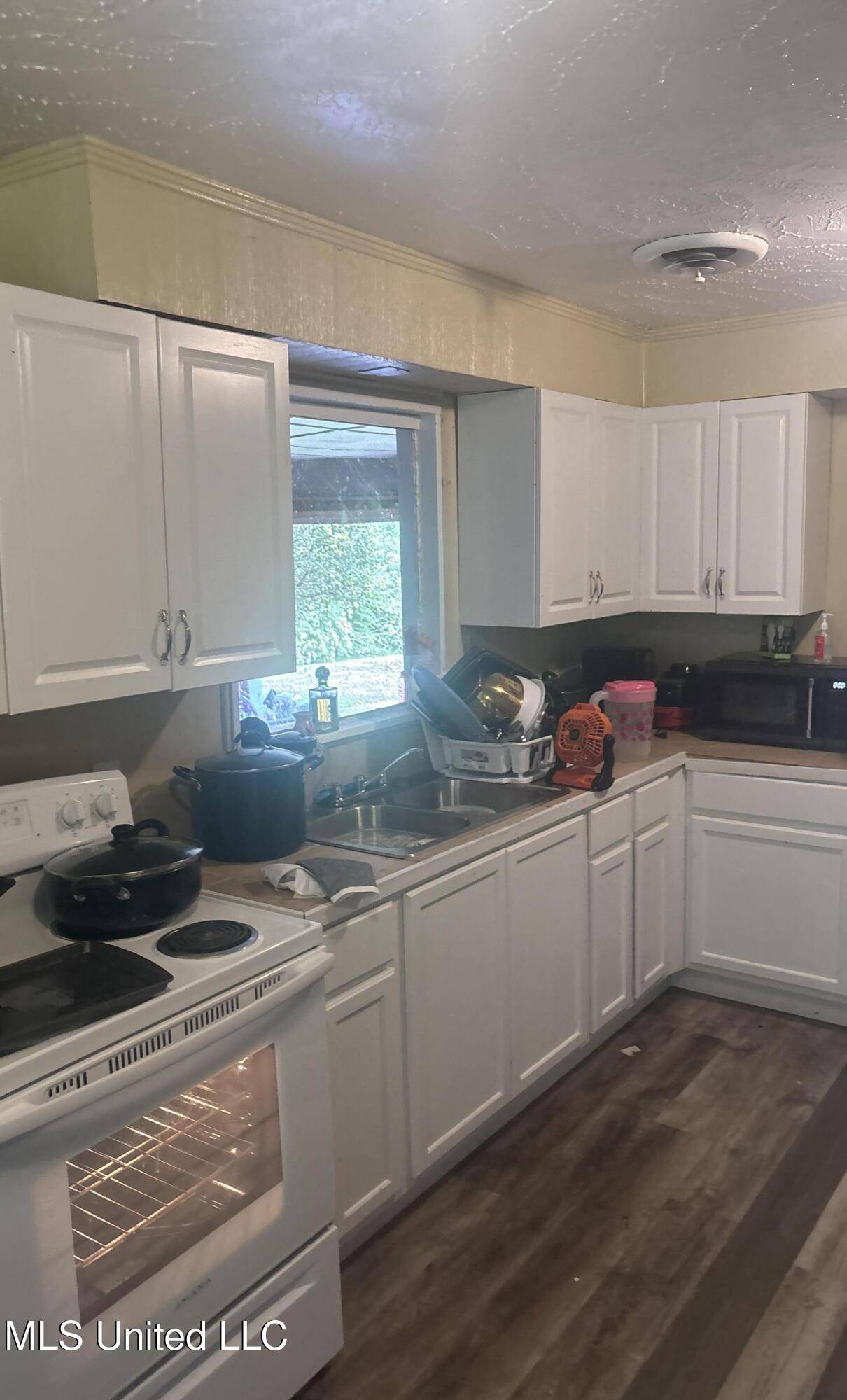 Jackson, MS 39206,4113 Oakhill Drive