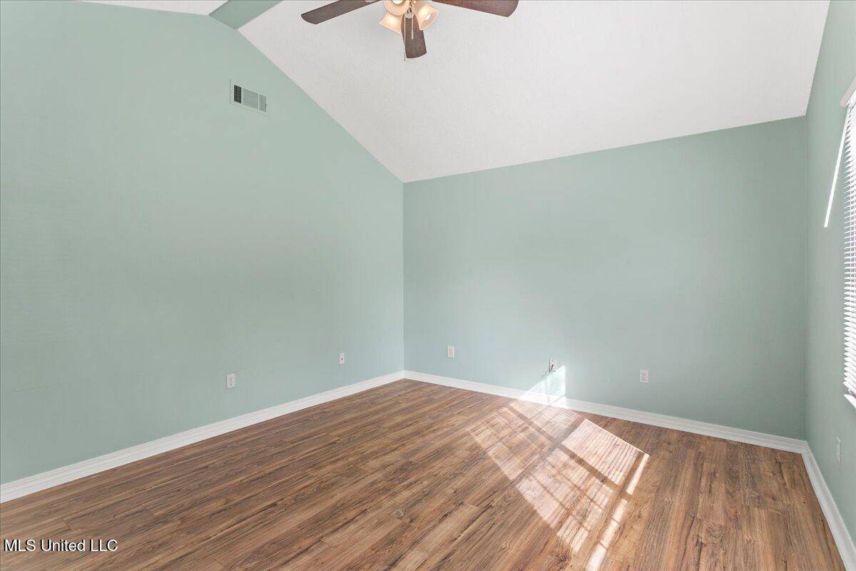 Long Beach, MS 39560,20017 Sunshine Drive