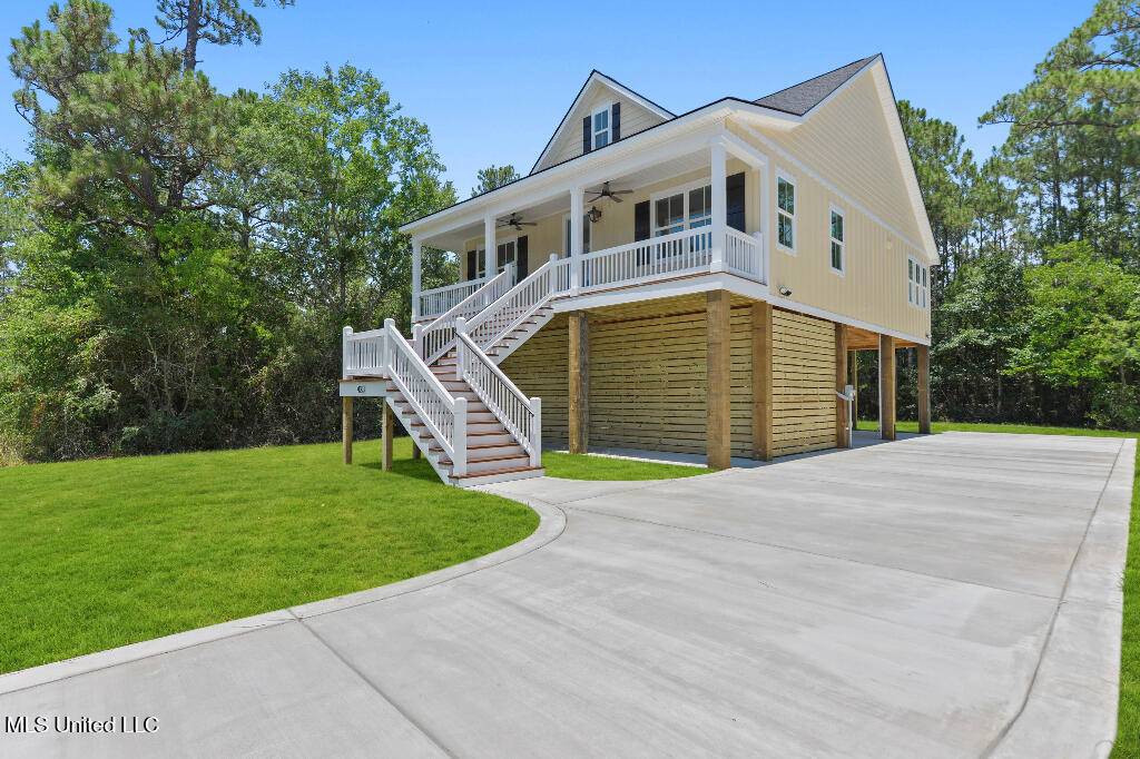 Pass Christian, MS 39571,423 Royal Oak Drive