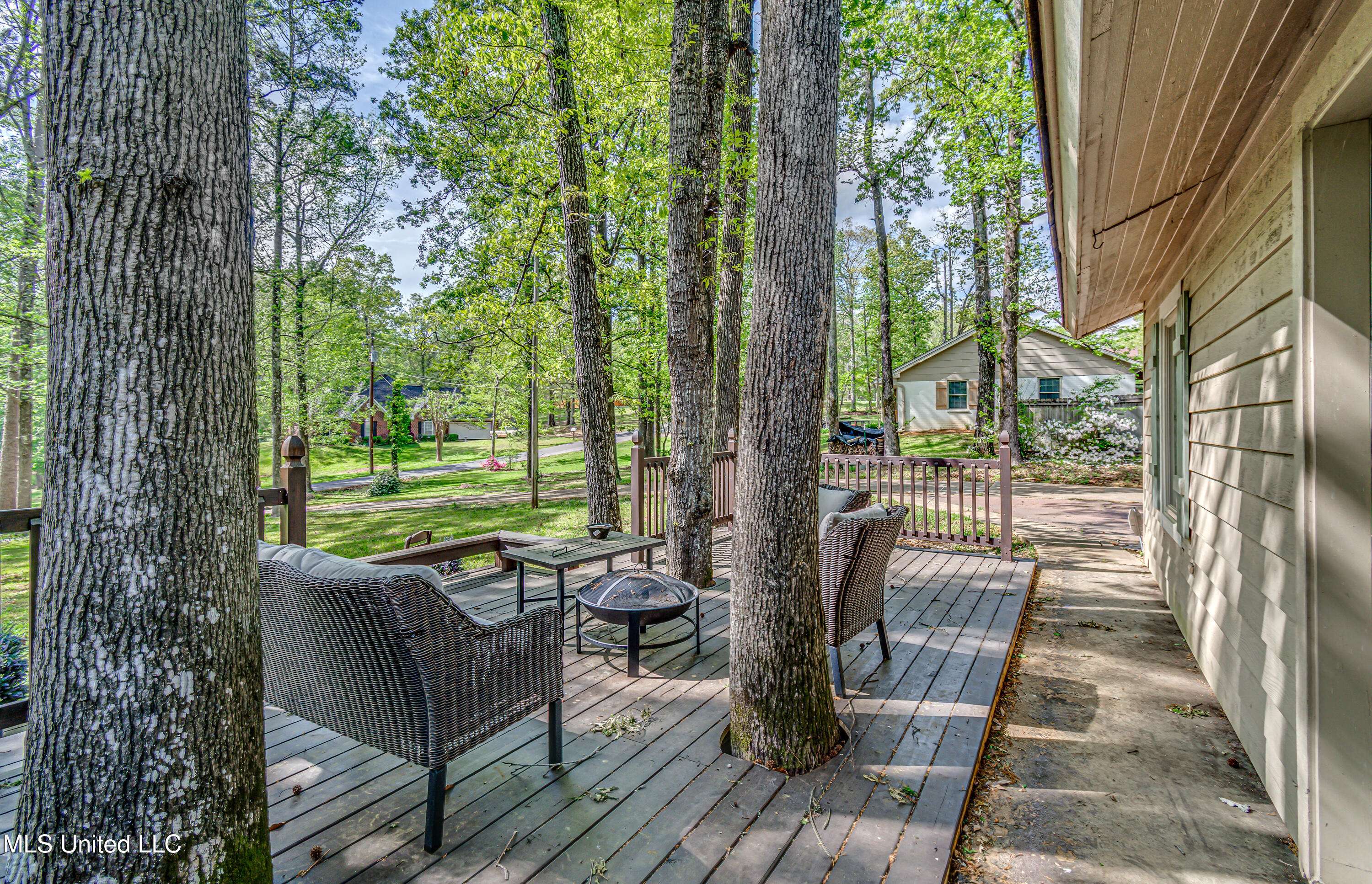 Florence, MS 39073,176 Zelma Lane
