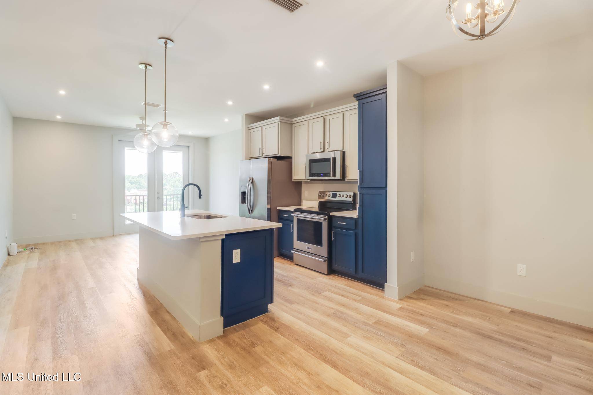 Ocean Springs, MS 39564,2501 Bienville Boulevard #334