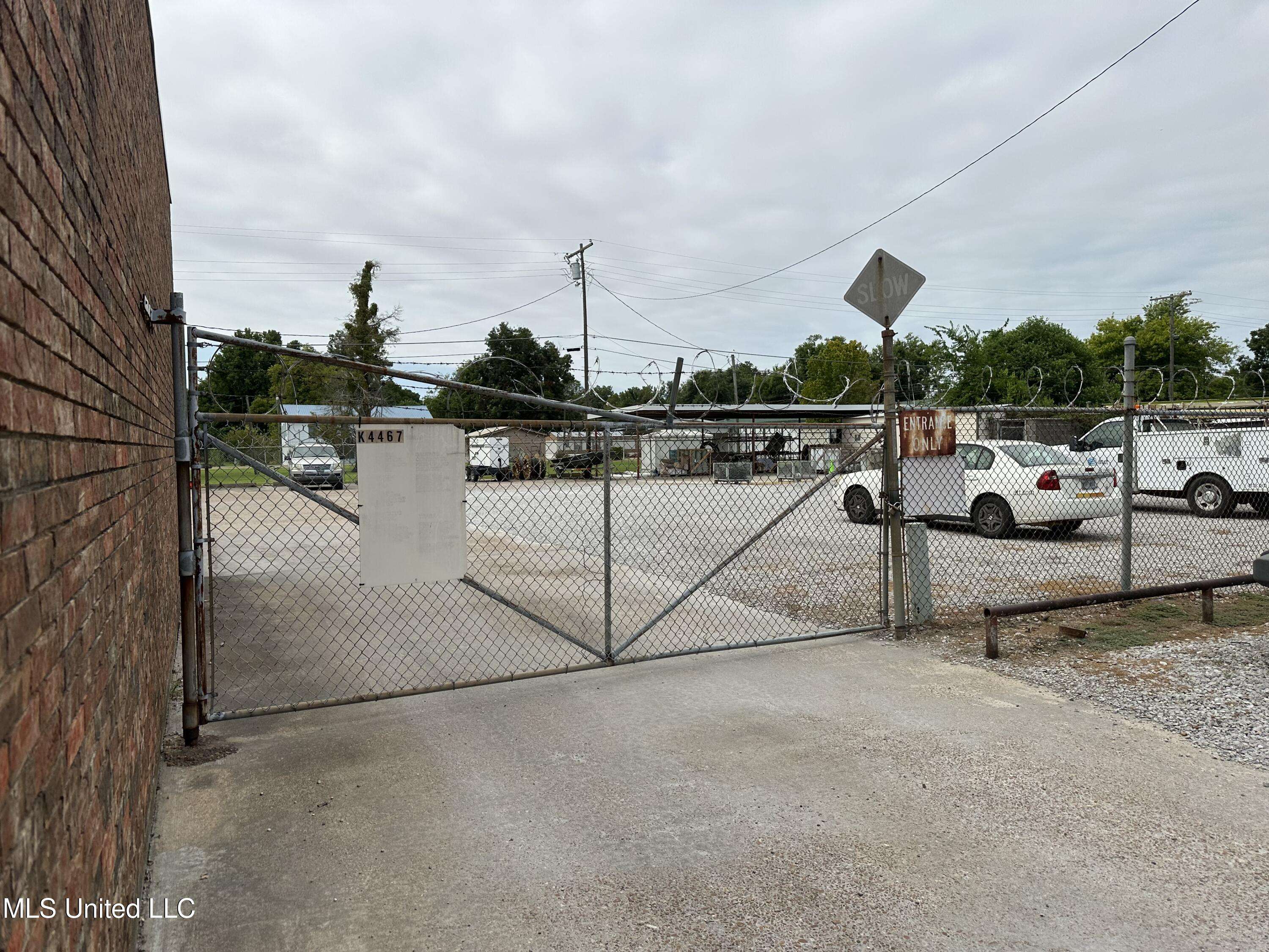 Ferriday, LA 71334,502 Mickey Gilley Avenue