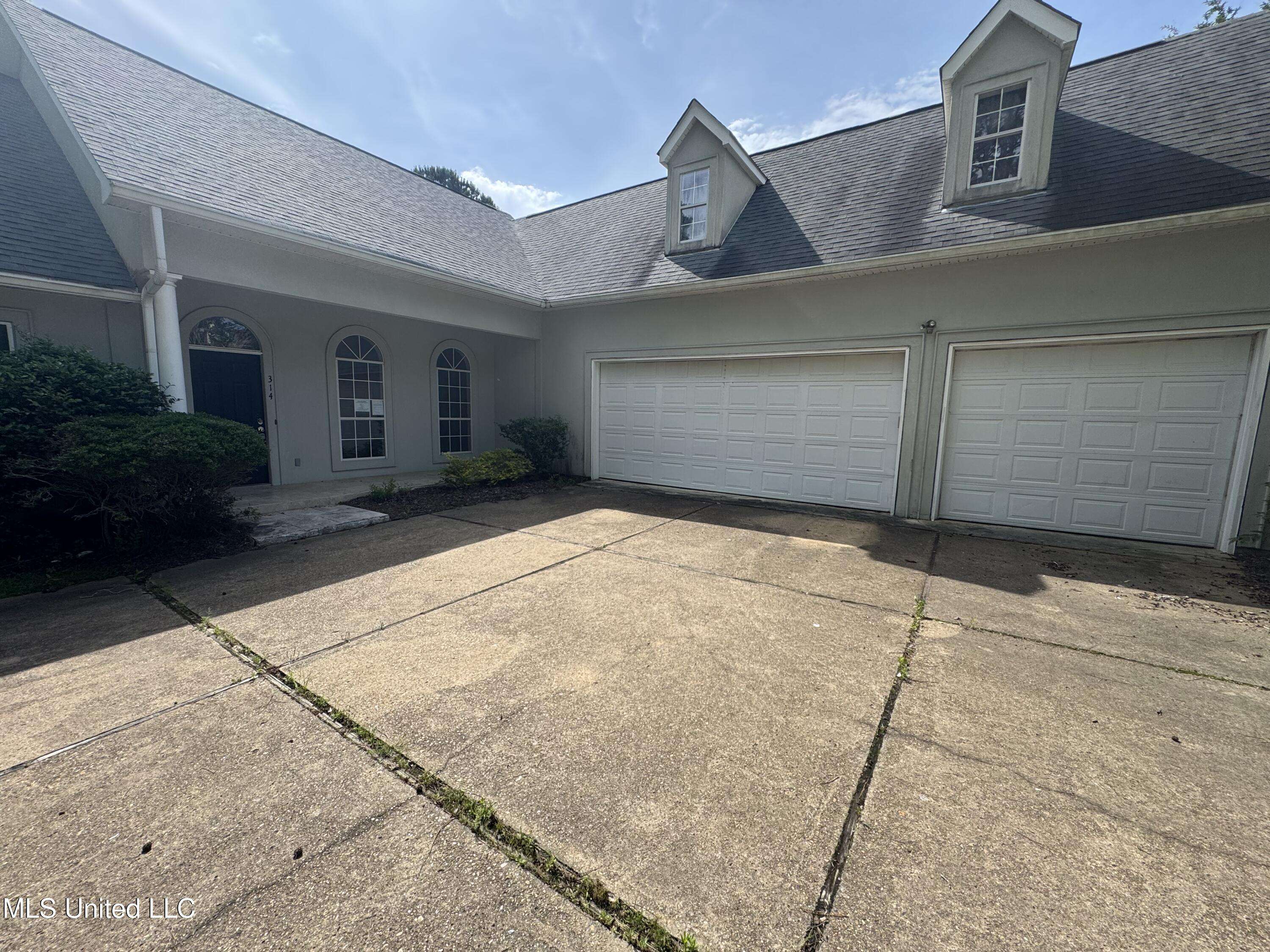 Canton, MS 39046,314 Fox Hollow