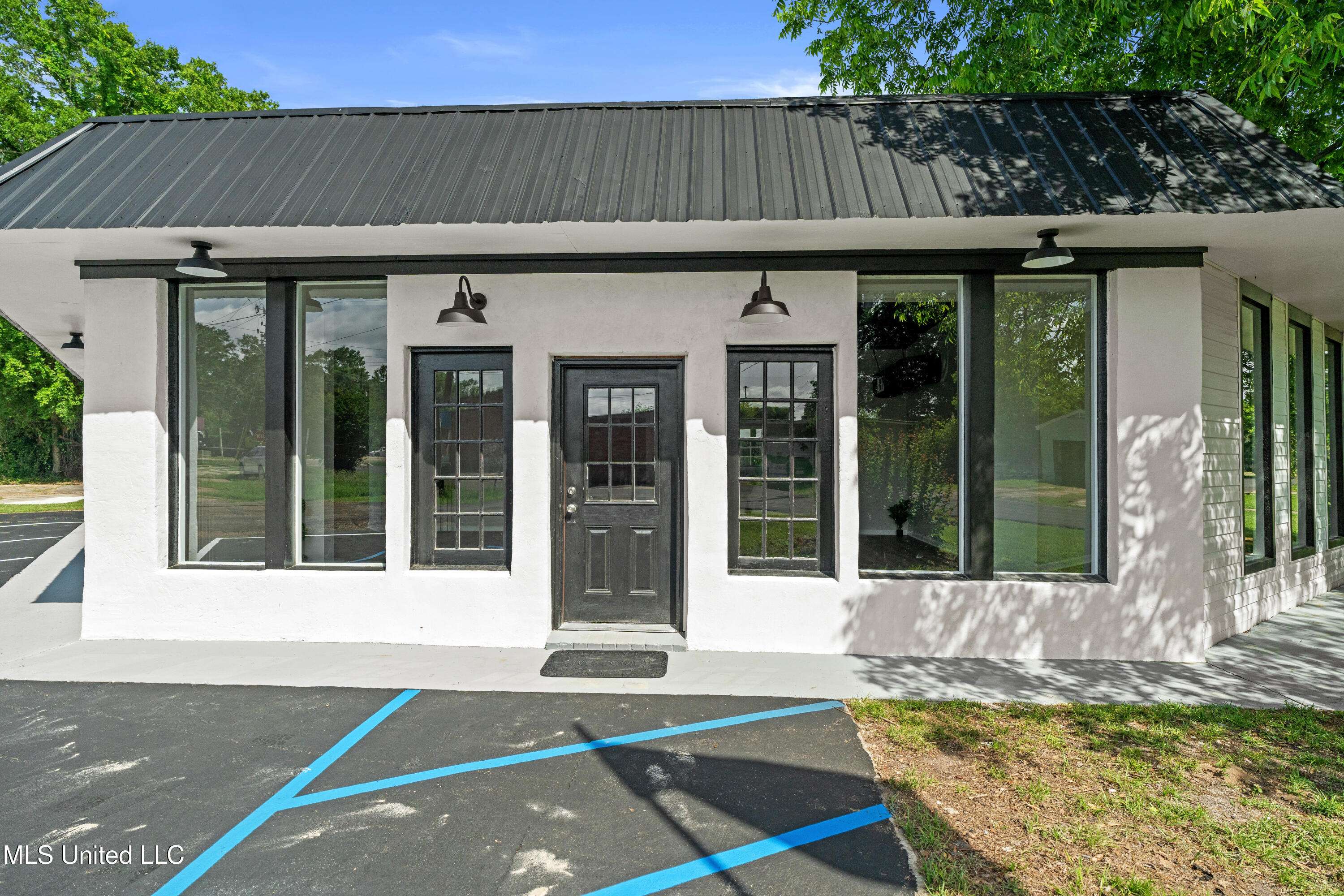 Petal, MS 39465,106 Stevens Street