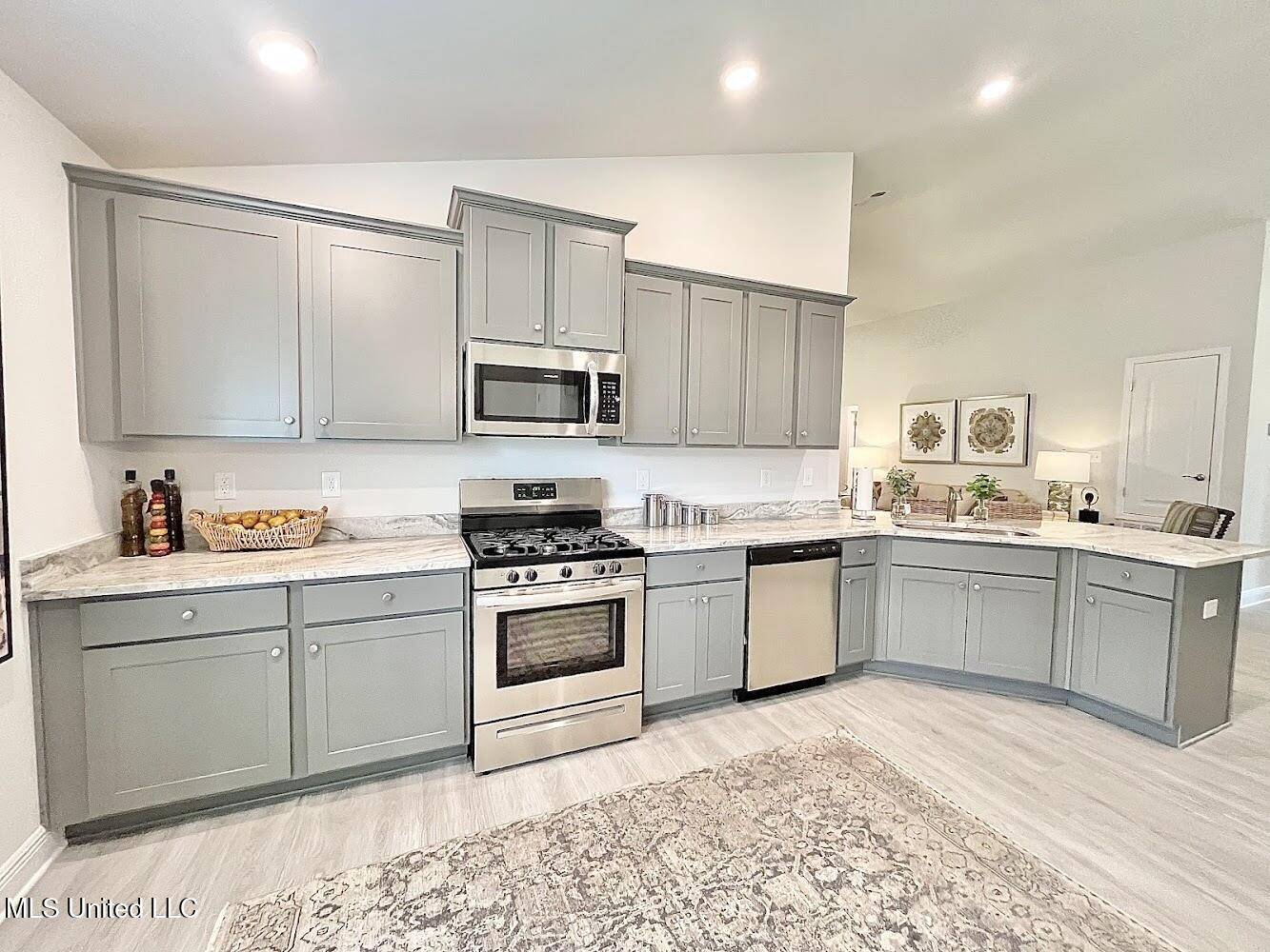 Gulfport, MS 39503,14007 Plantation Oaks Drive