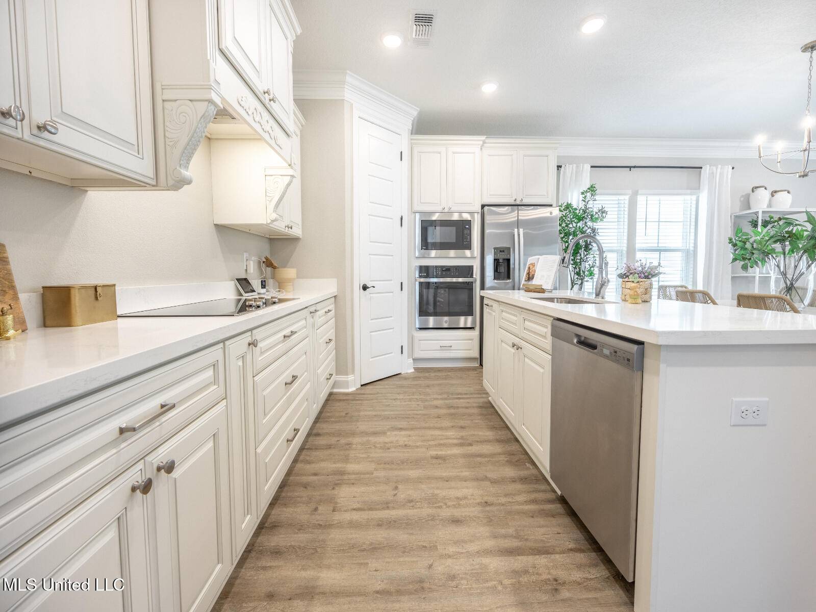 Ocean Springs, MS 39564,122 Everly Circle