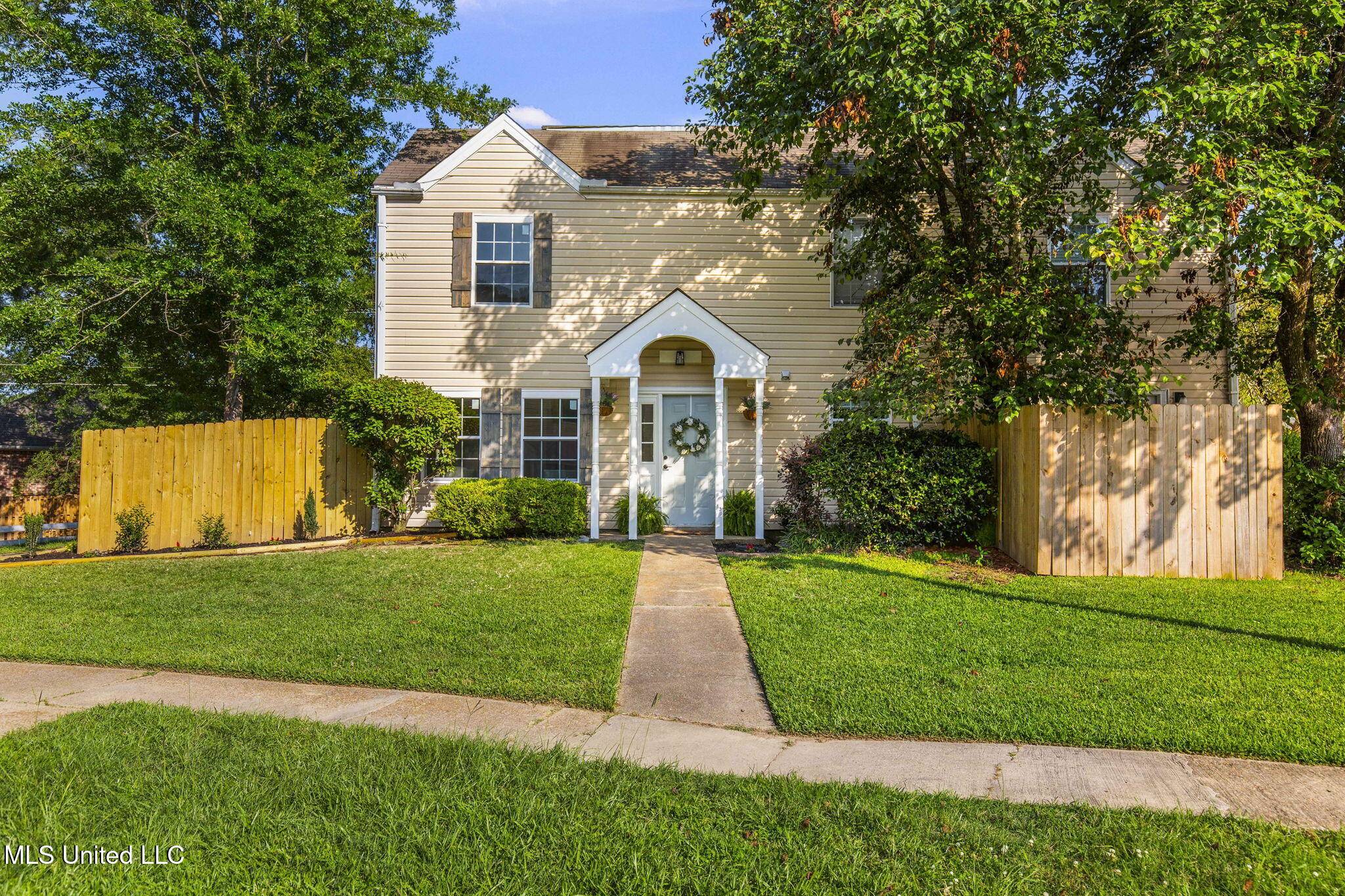 Brandon, MS 39047,857 Harbor Bend Drive