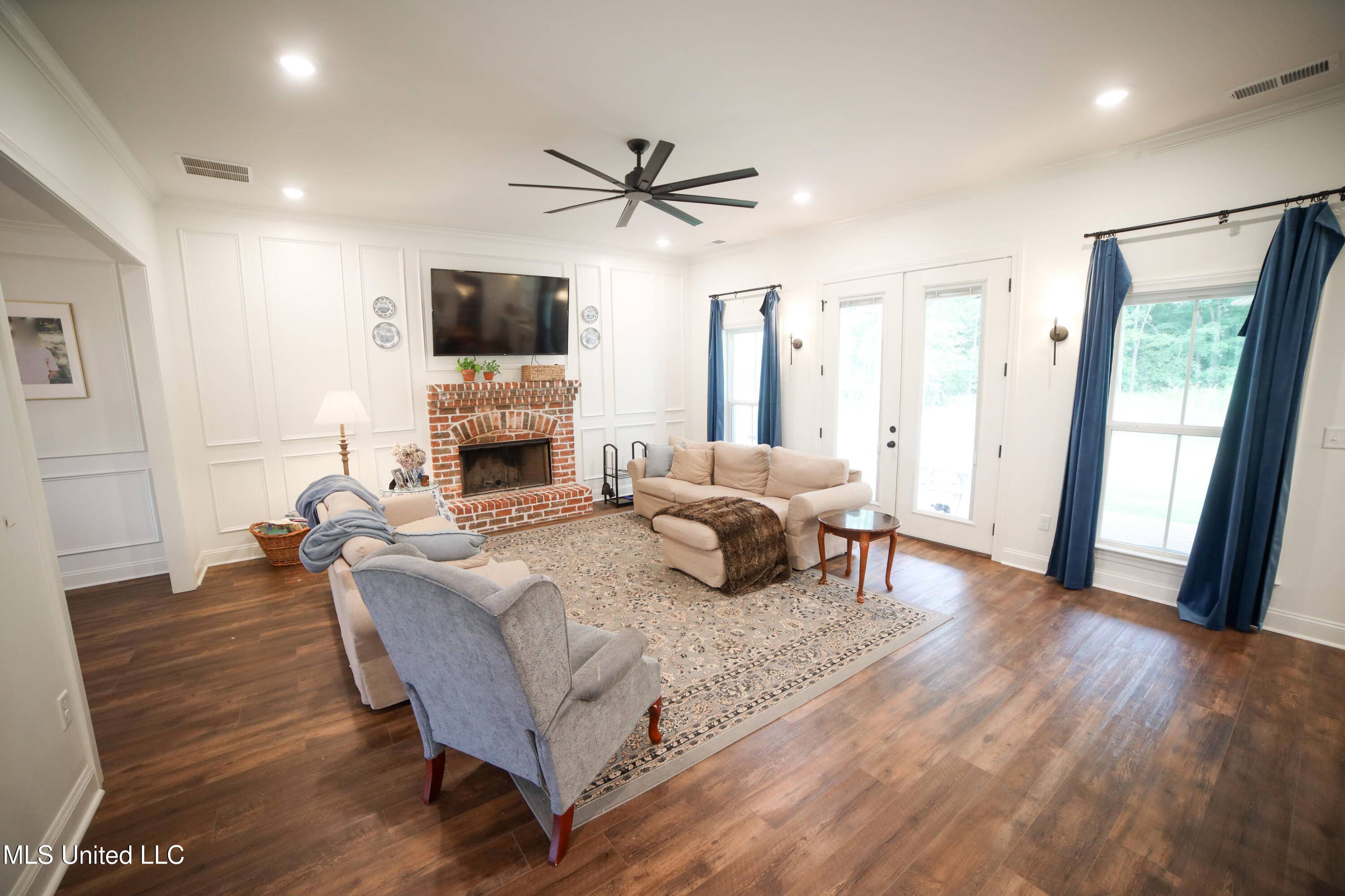 Byhalia, MS 38611,13033 Pebble View Drive