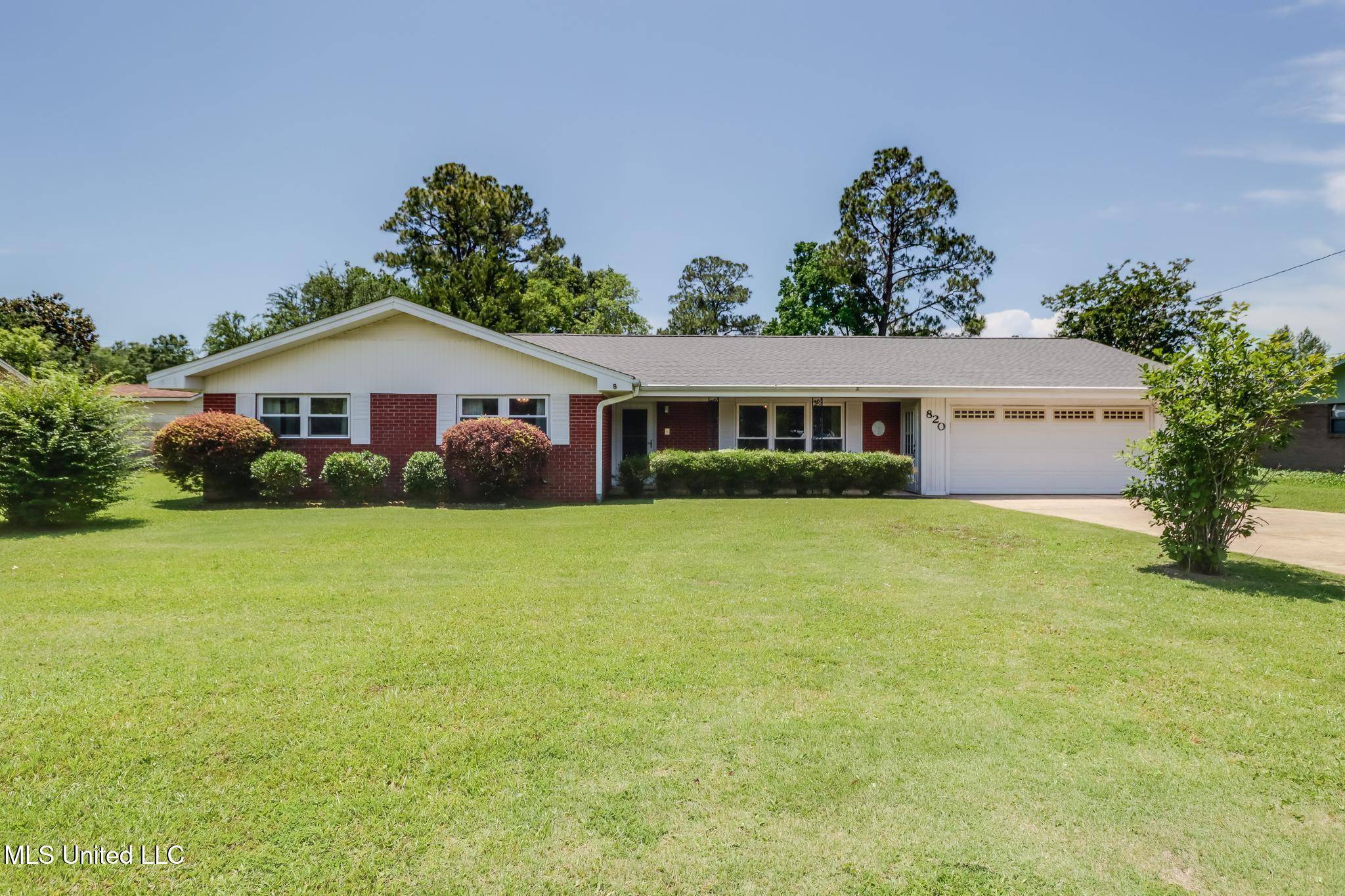 Biloxi, MS 39532,820 Lackland Drive