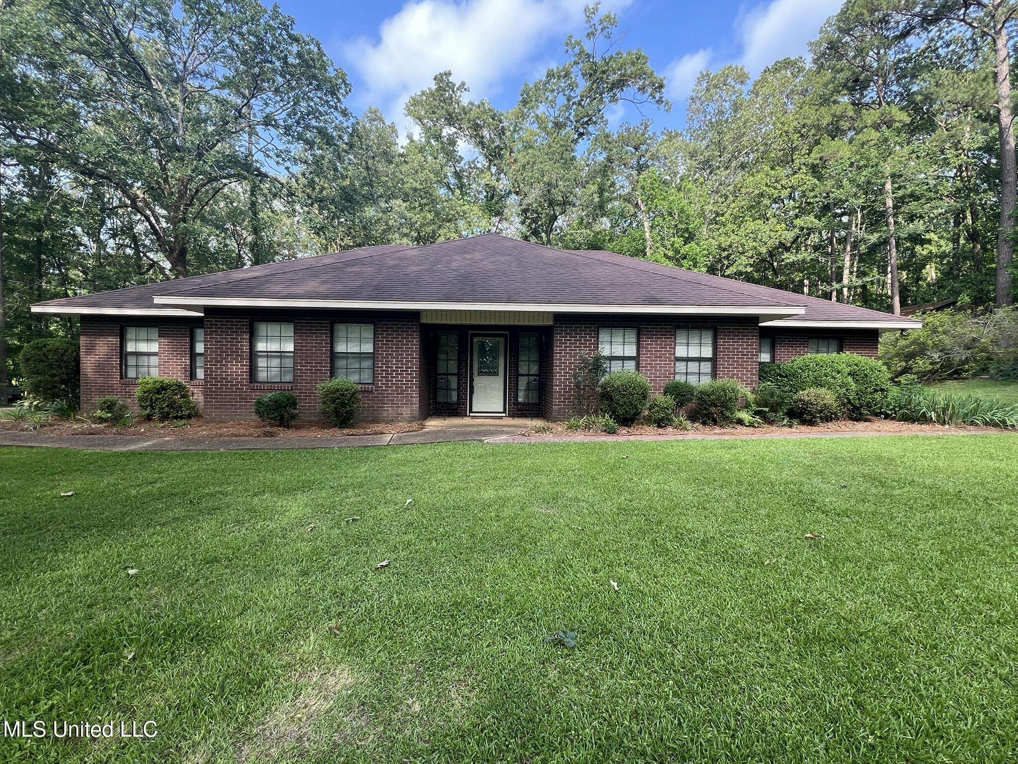 Raymond, MS 39154,1462 Bridgers Drive