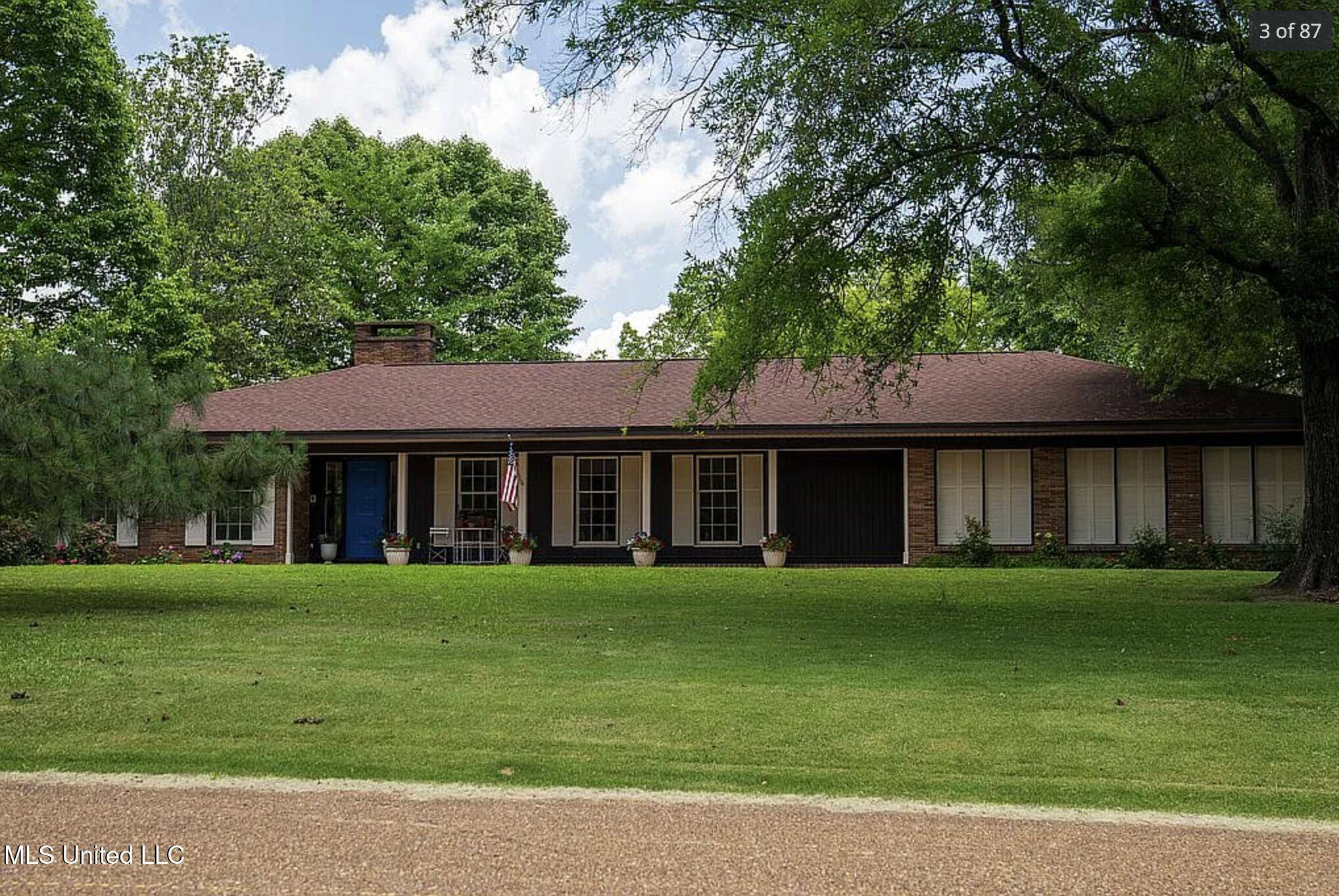 Batesville, MS 38606,305 Dettor Street