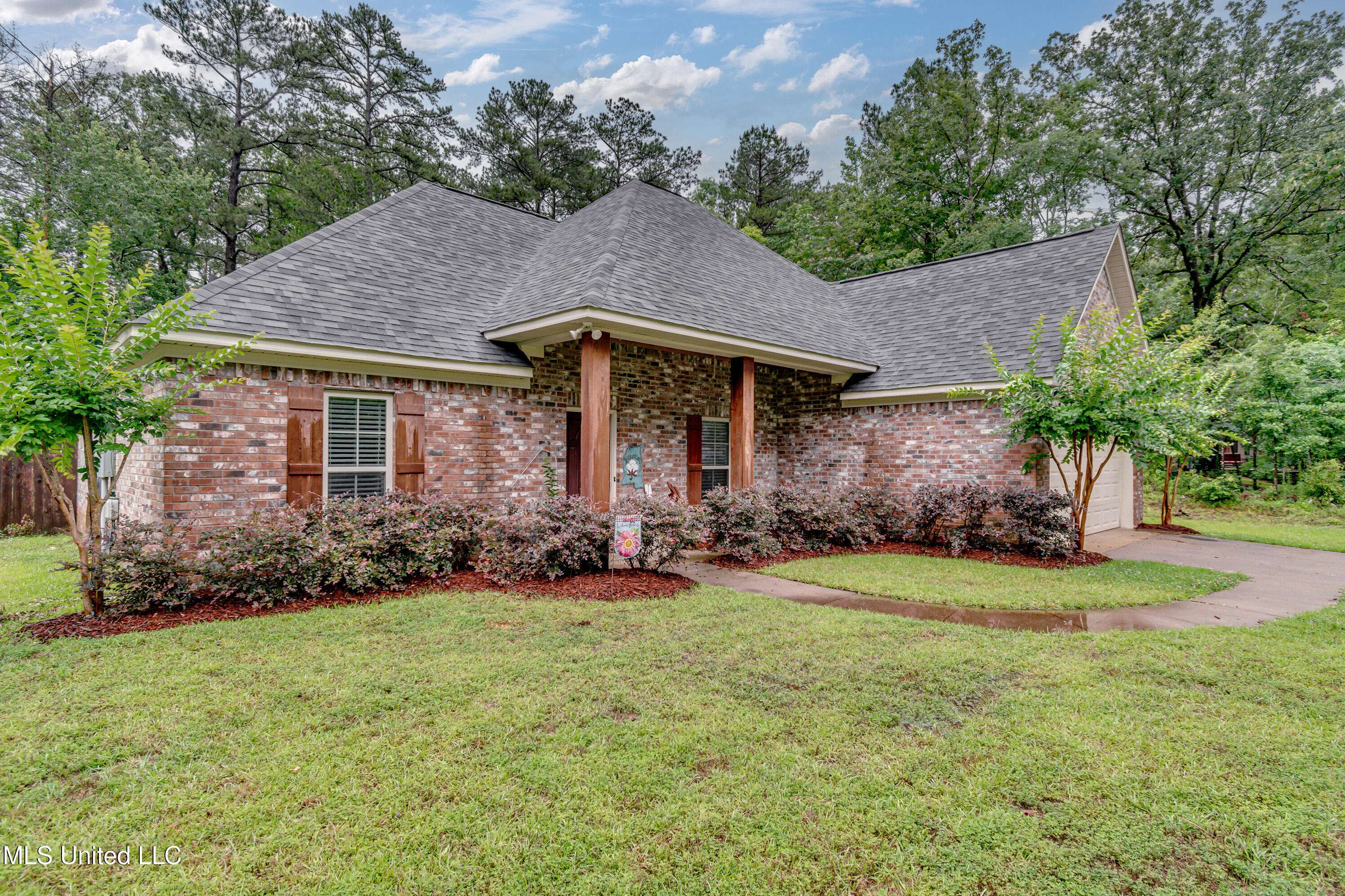 Florence, MS 39073,523 Mildred Circle